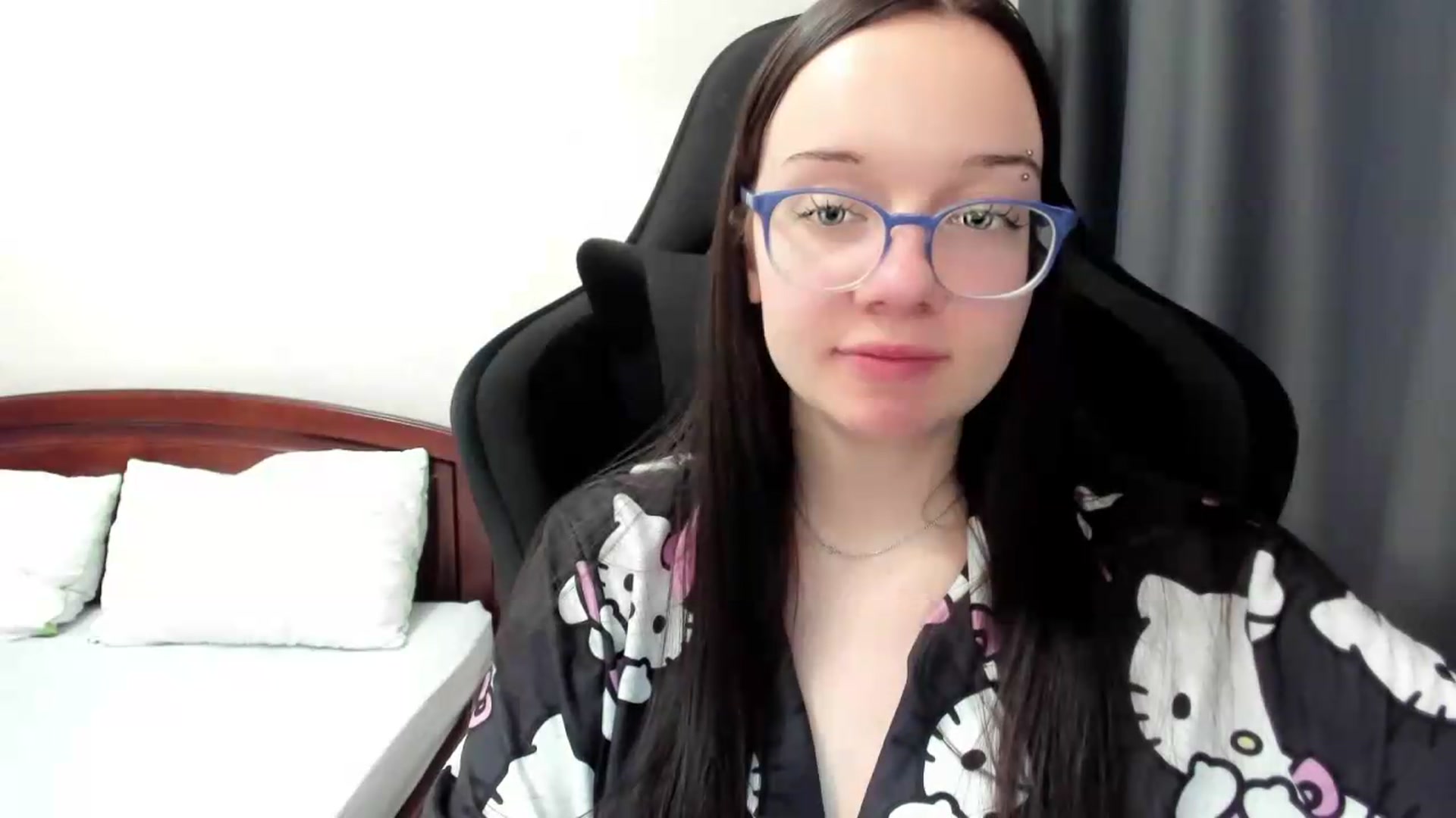 Gallery image thumbnail from Baby_Melania's myfreecams stream on, 07/12/2026, 01:51 image 8 of 20