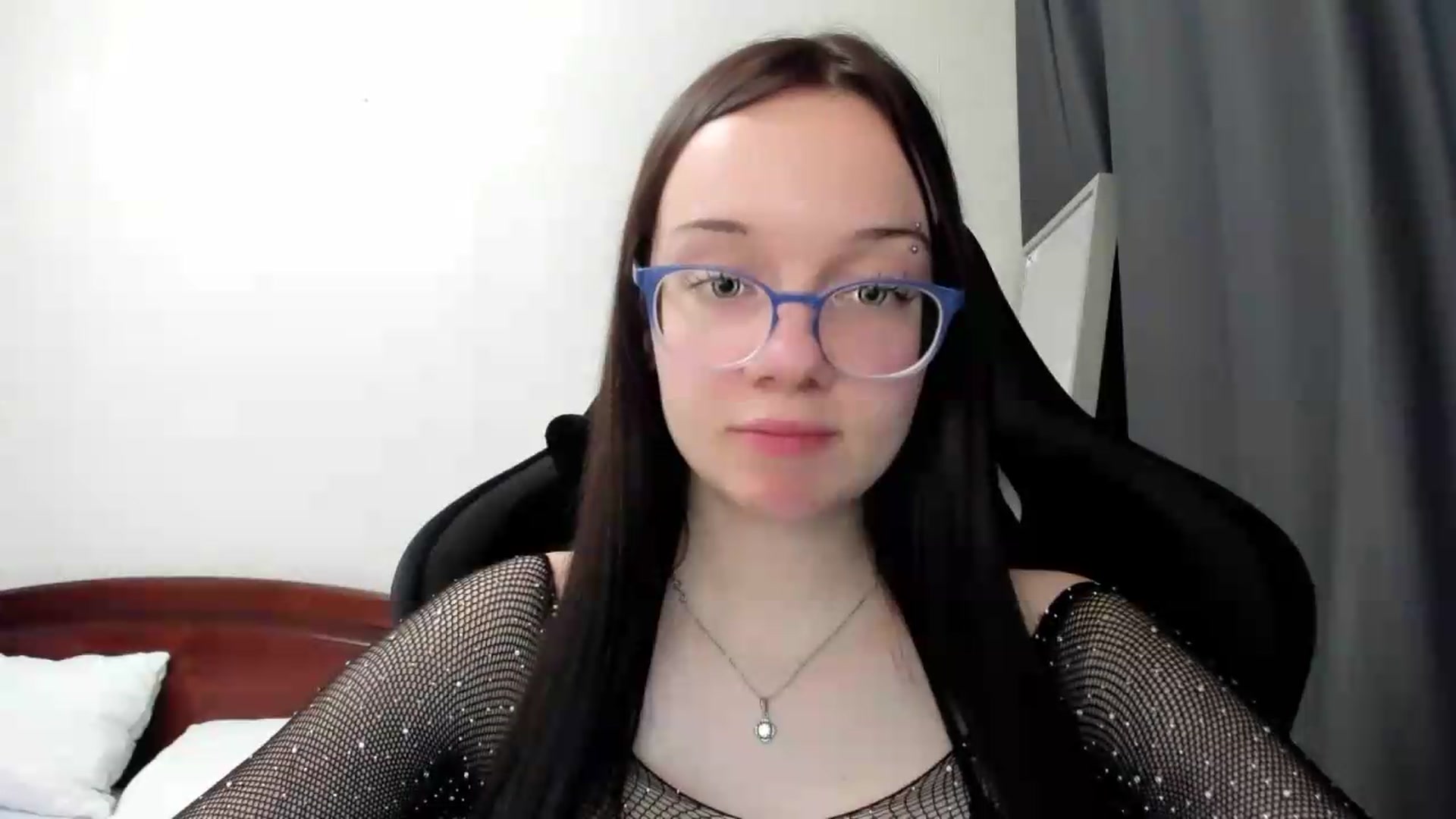 Gallery image thumbnail from Baby_Melania's myfreecams stream on, 07/12/2026, 19:14 image 17 of 20
