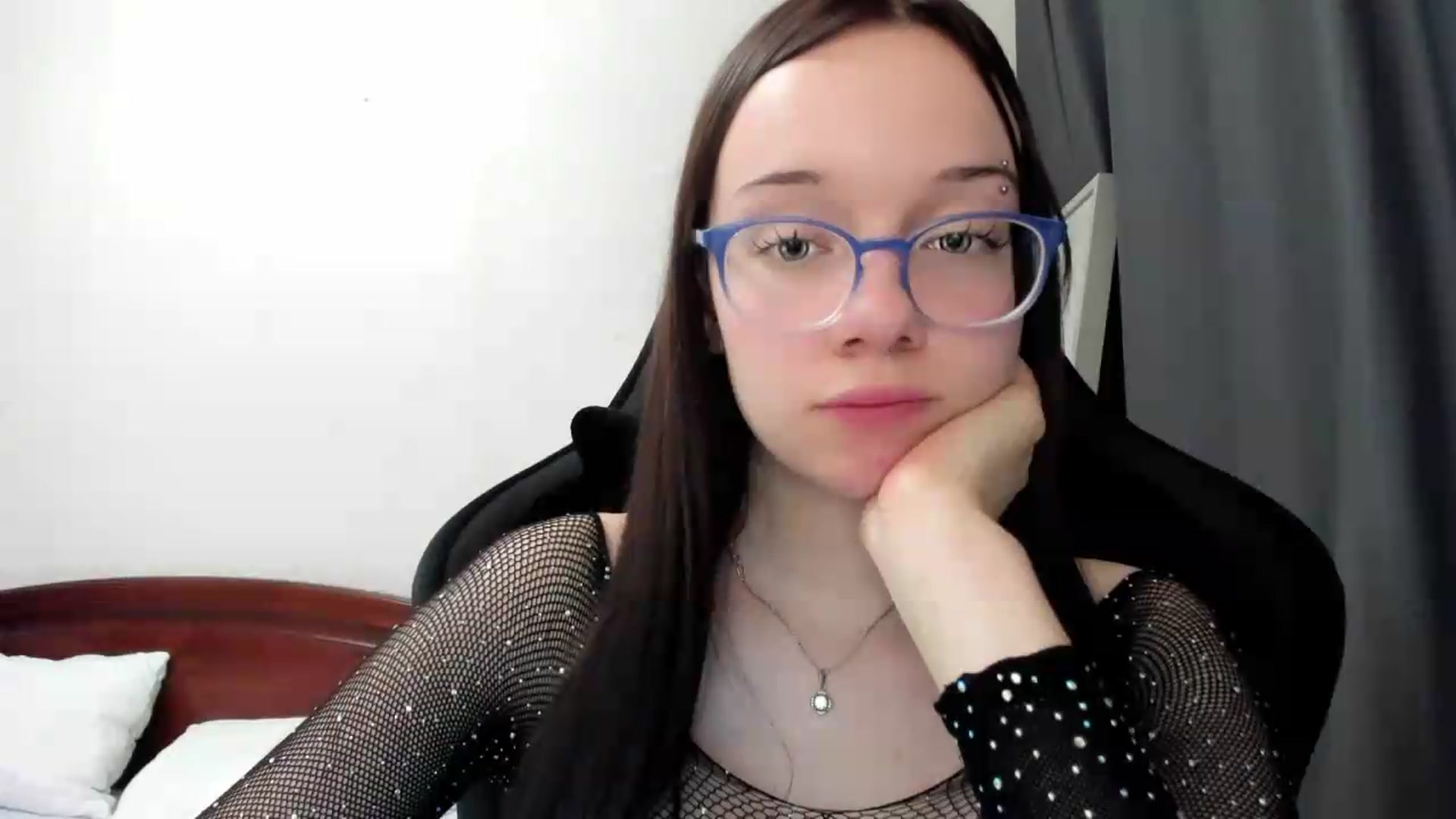 Gallery image thumbnail from Baby_Melania's myfreecams stream on, 07/12/2026, 19:14 image 12 of 20