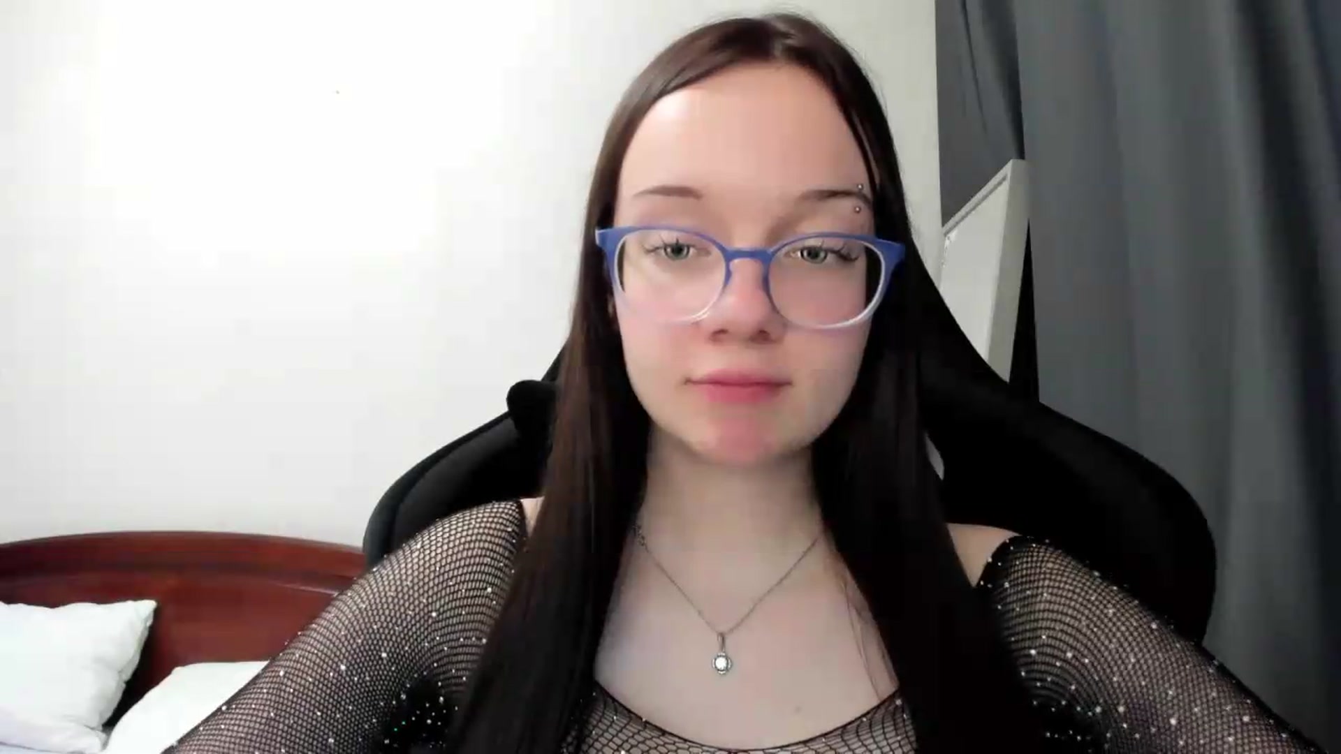Gallery image thumbnail from Baby_Melania's myfreecams stream on, 07/12/2026, 19:14 image 15 of 20