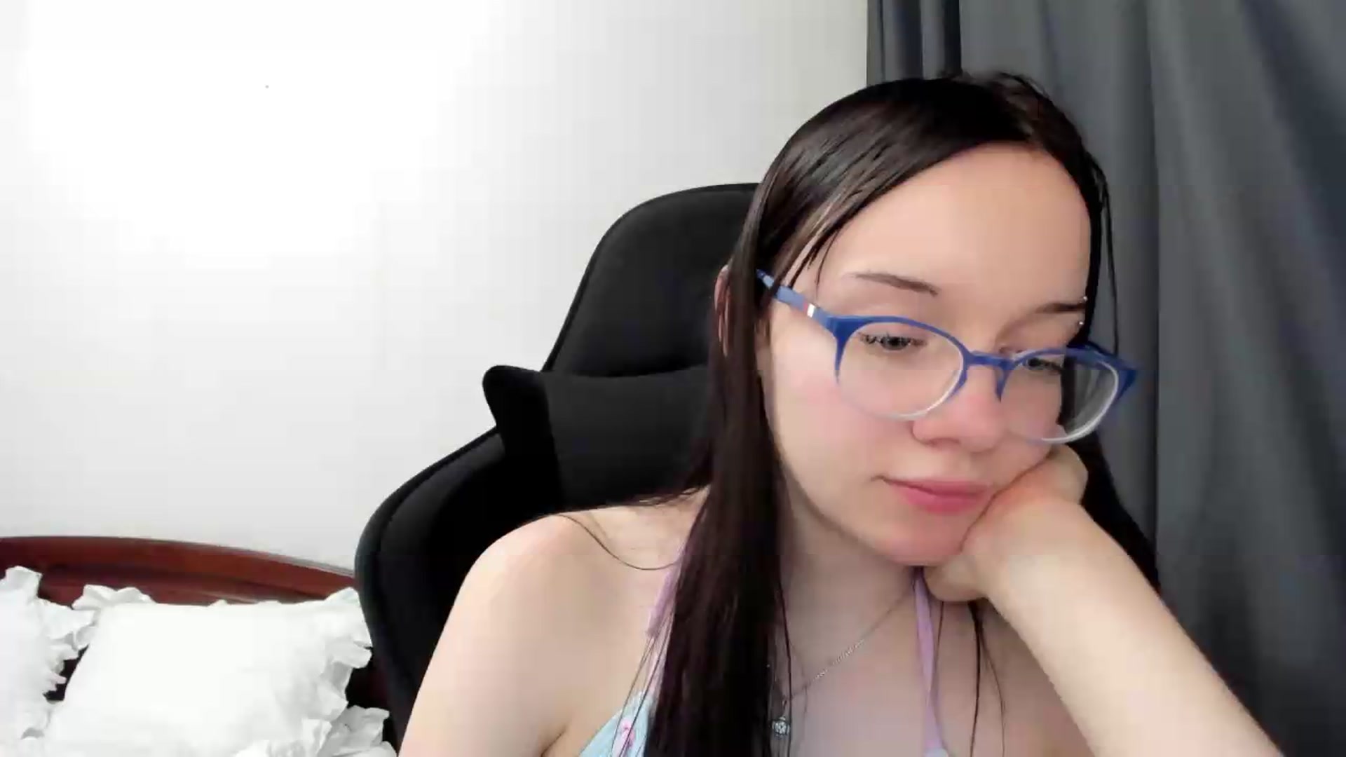 Gallery image thumbnail from Baby_Melania's myfreecams stream on, 07/13/2026, 21:57 image 14 of 20