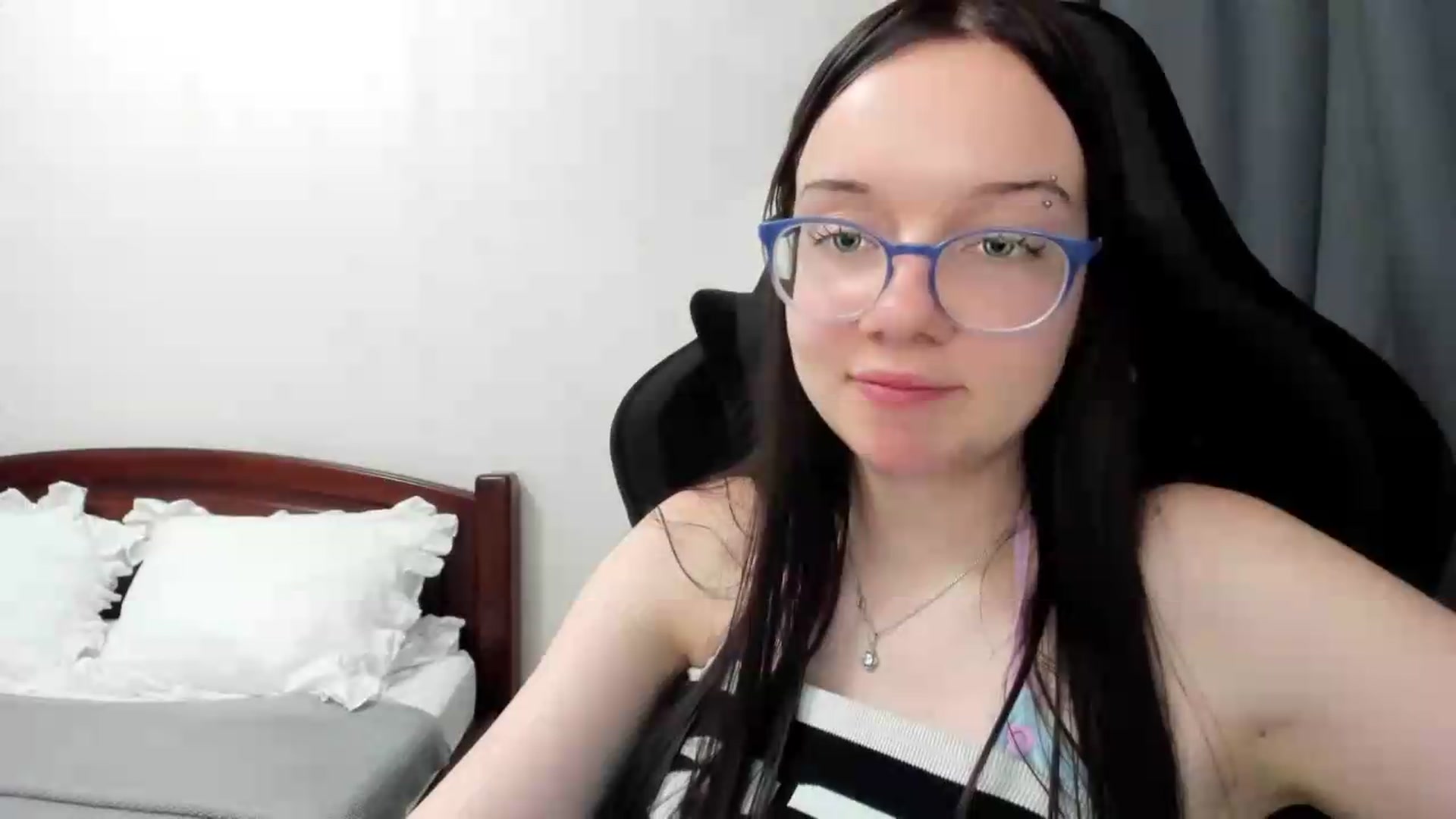 Gallery image thumbnail from Baby_Melania's myfreecams stream on, 07/13/2026, 21:57 image 20 of 20