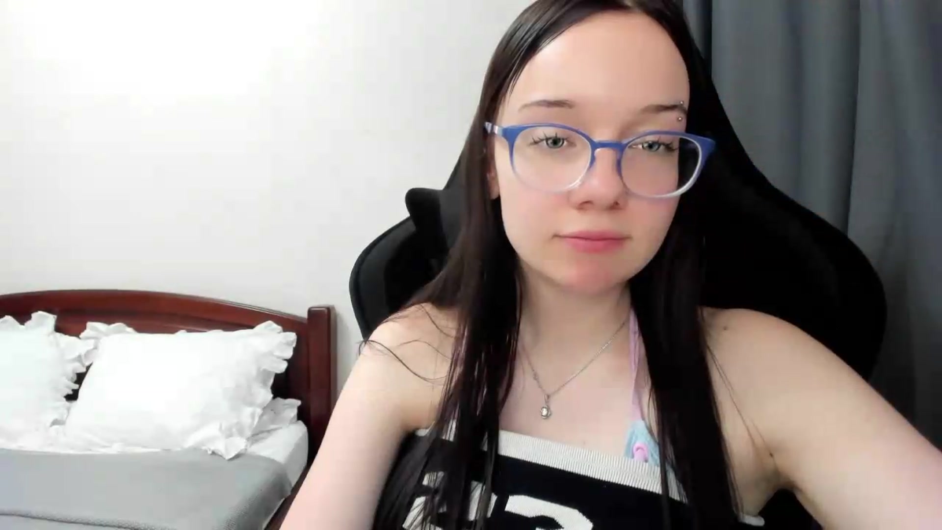 Gallery image thumbnail from Baby_Melania's myfreecams stream on, 07/13/2026, 21:57 image 19 of 20