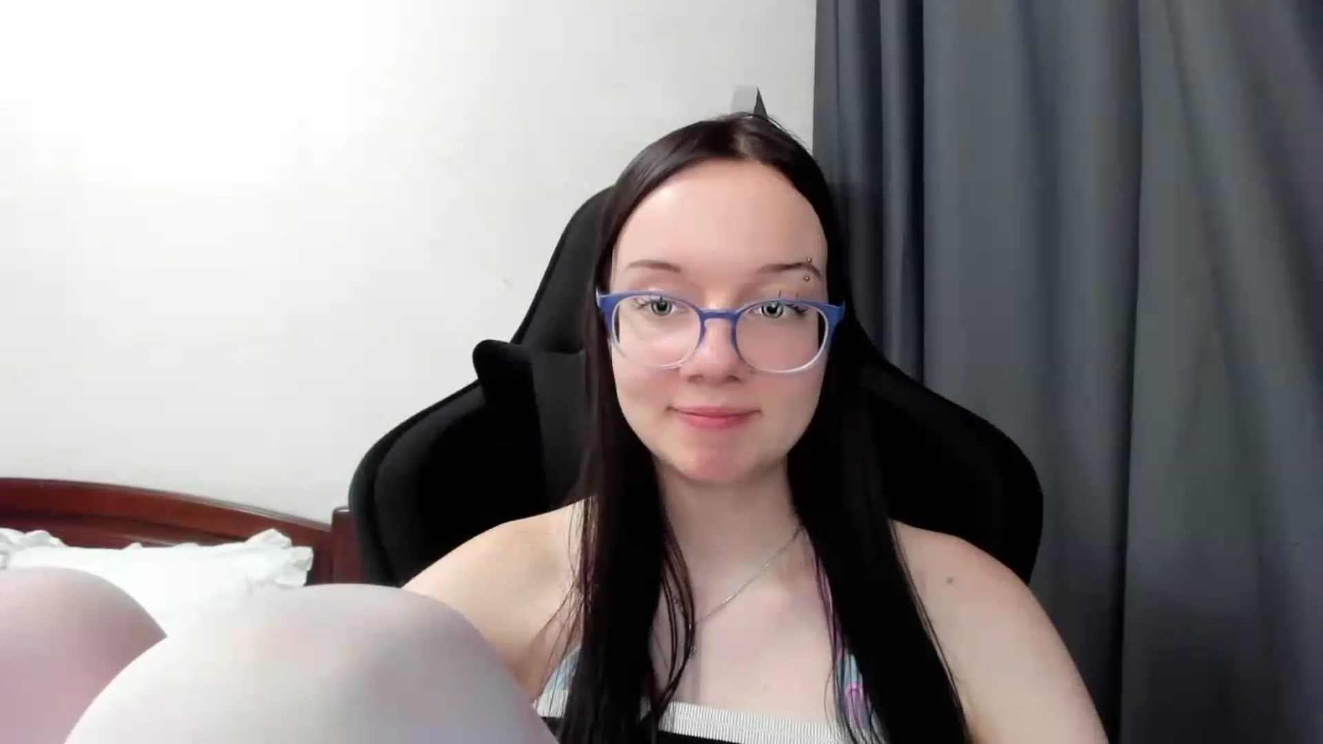 Gallery image thumbnail from Baby_Melania's myfreecams stream on, 07/13/2026, 21:57 image 7 of 20