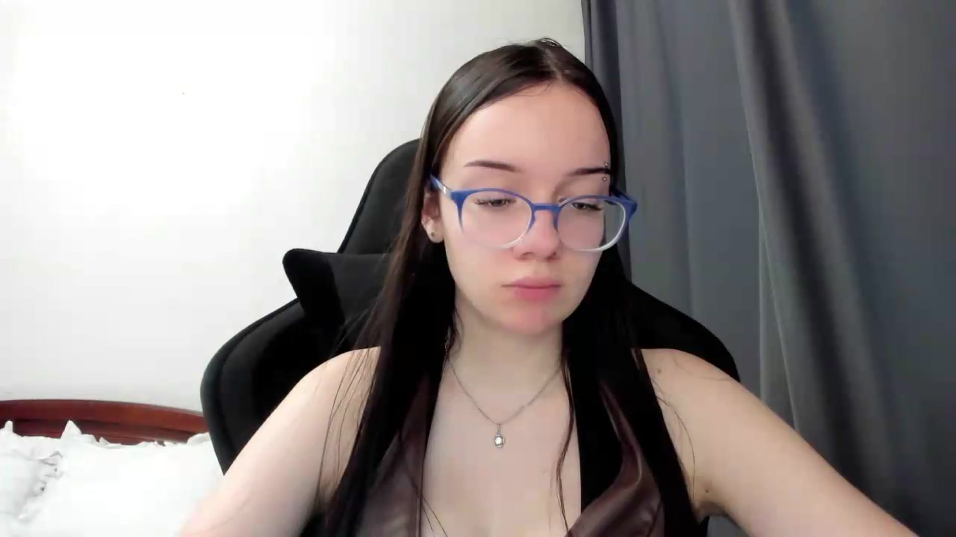 Gallery image thumbnail from Baby_Melania's myfreecams stream on, 07/15/2026, 19:59 image 8 of 20