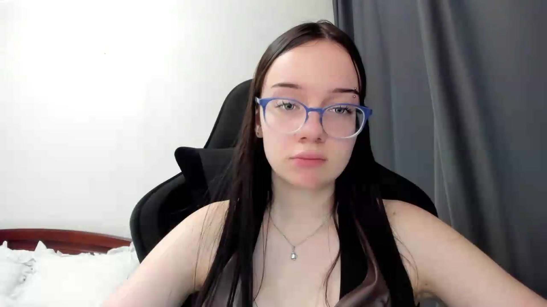 Gallery image thumbnail from Baby_Melania's myfreecams stream on, 07/15/2026, 19:59 image 11 of 20
