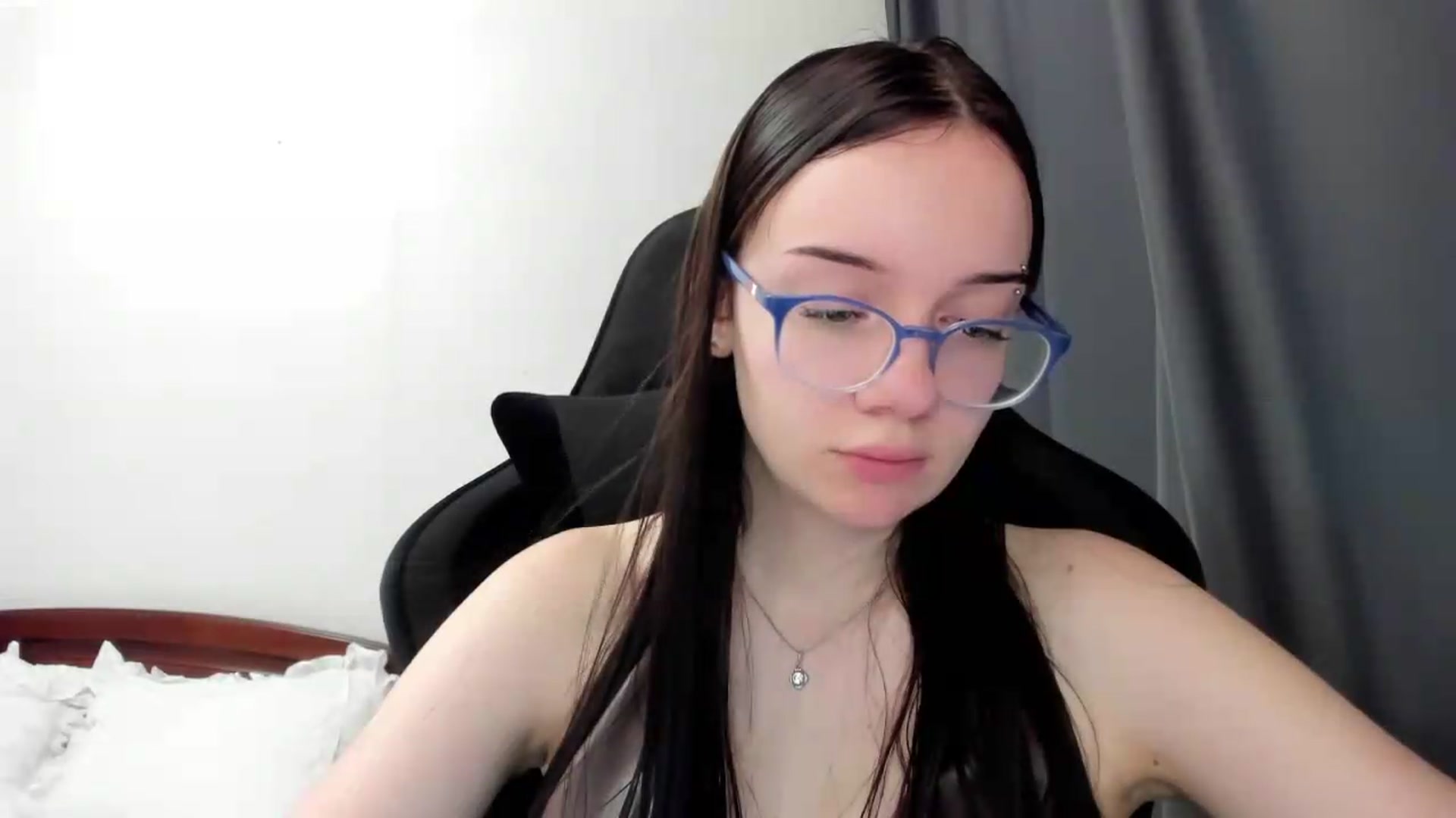 Gallery image thumbnail from Baby_Melania's myfreecams stream on, 07/15/2026, 19:59 image 6 of 20