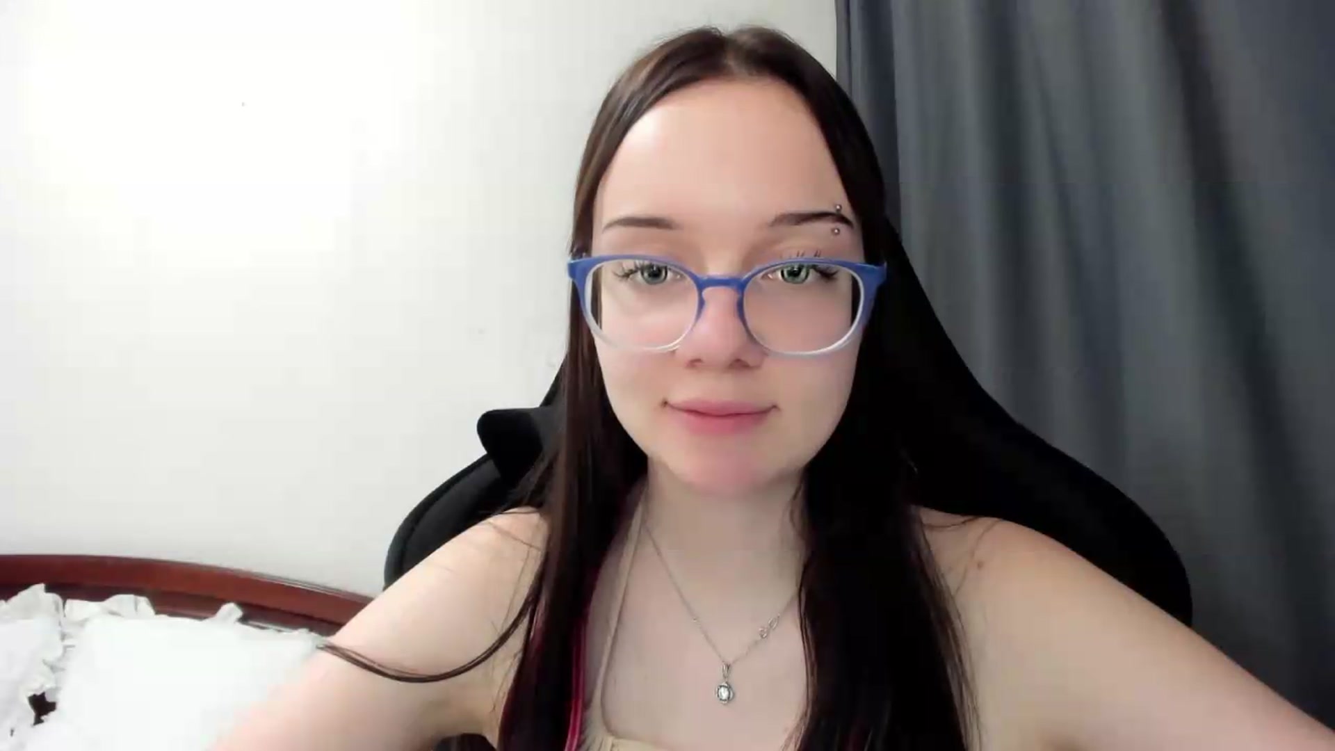 Gallery image thumbnail from Baby_Melania's myfreecams stream on, 07/17/2026, 01:14 image 9 of 20