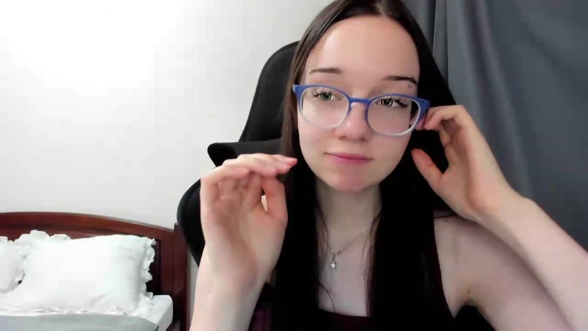 Gallery image thumbnail from Baby_Melania's myfreecams stream on, 07/19/2026, 01:32 image 10 of 20