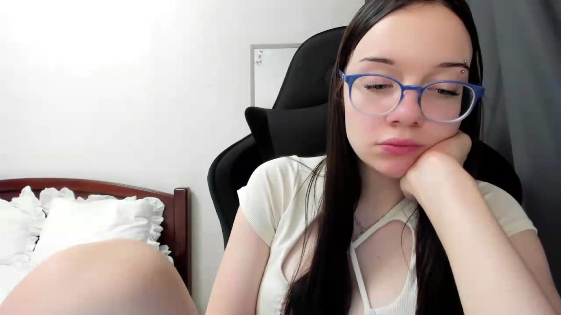 Gallery image thumbnail from Baby_Melania's myfreecams stream on, 07/19/2026, 19:45 image 20 of 20