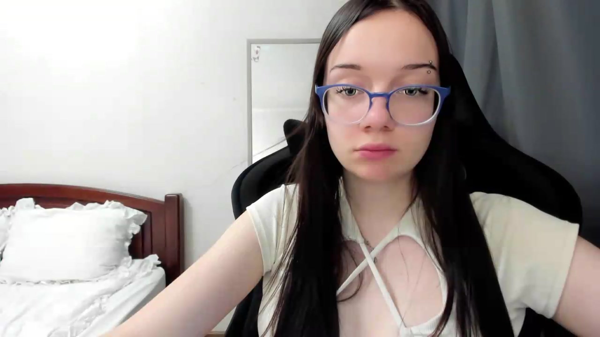 Gallery image thumbnail from Baby_Melania's myfreecams stream on, 07/19/2026, 22:18 image 5 of 20