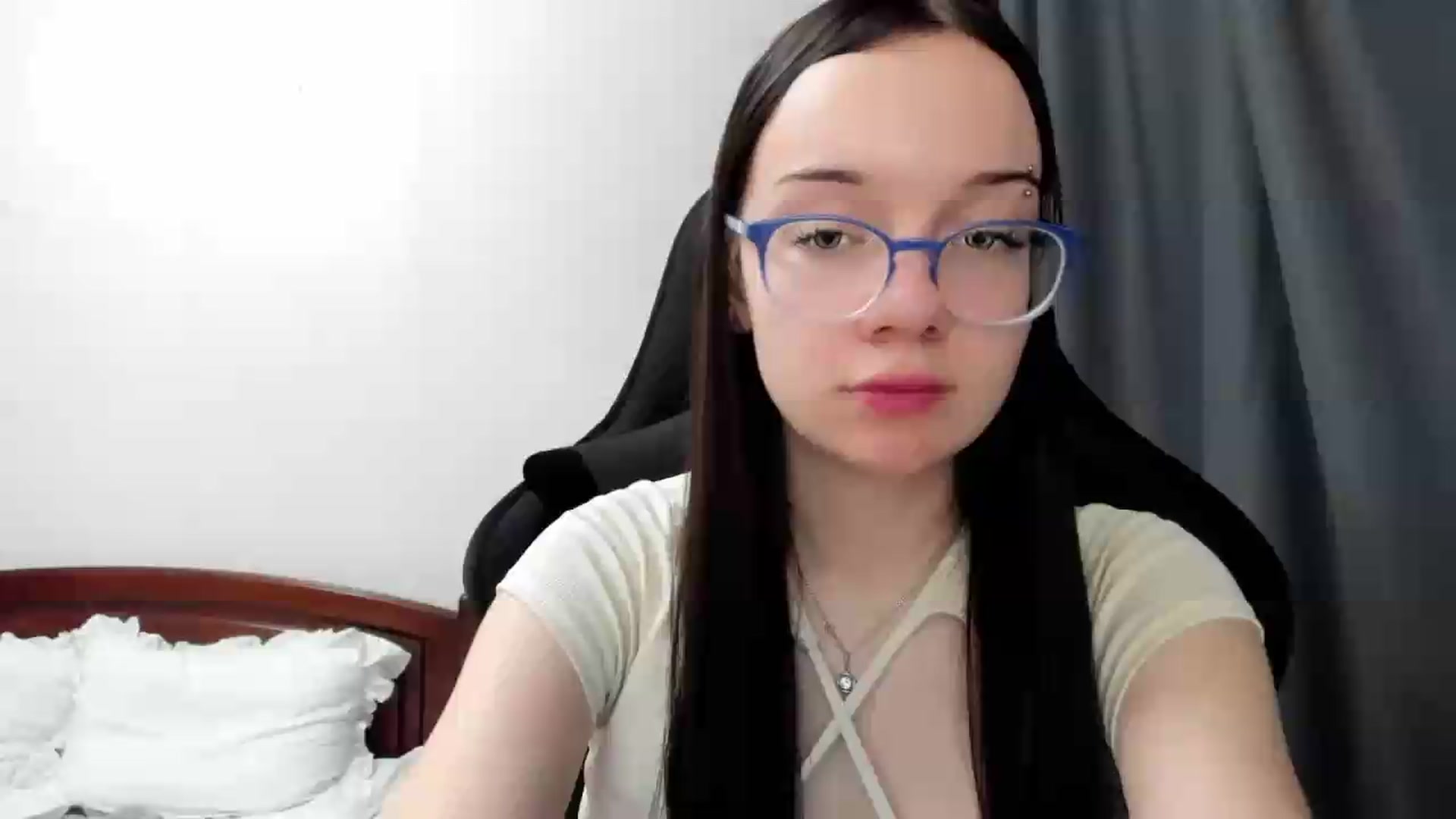 Gallery image thumbnail from Baby_Melania's myfreecams stream on, 07/20/2026, 24:07 image 9 of 20