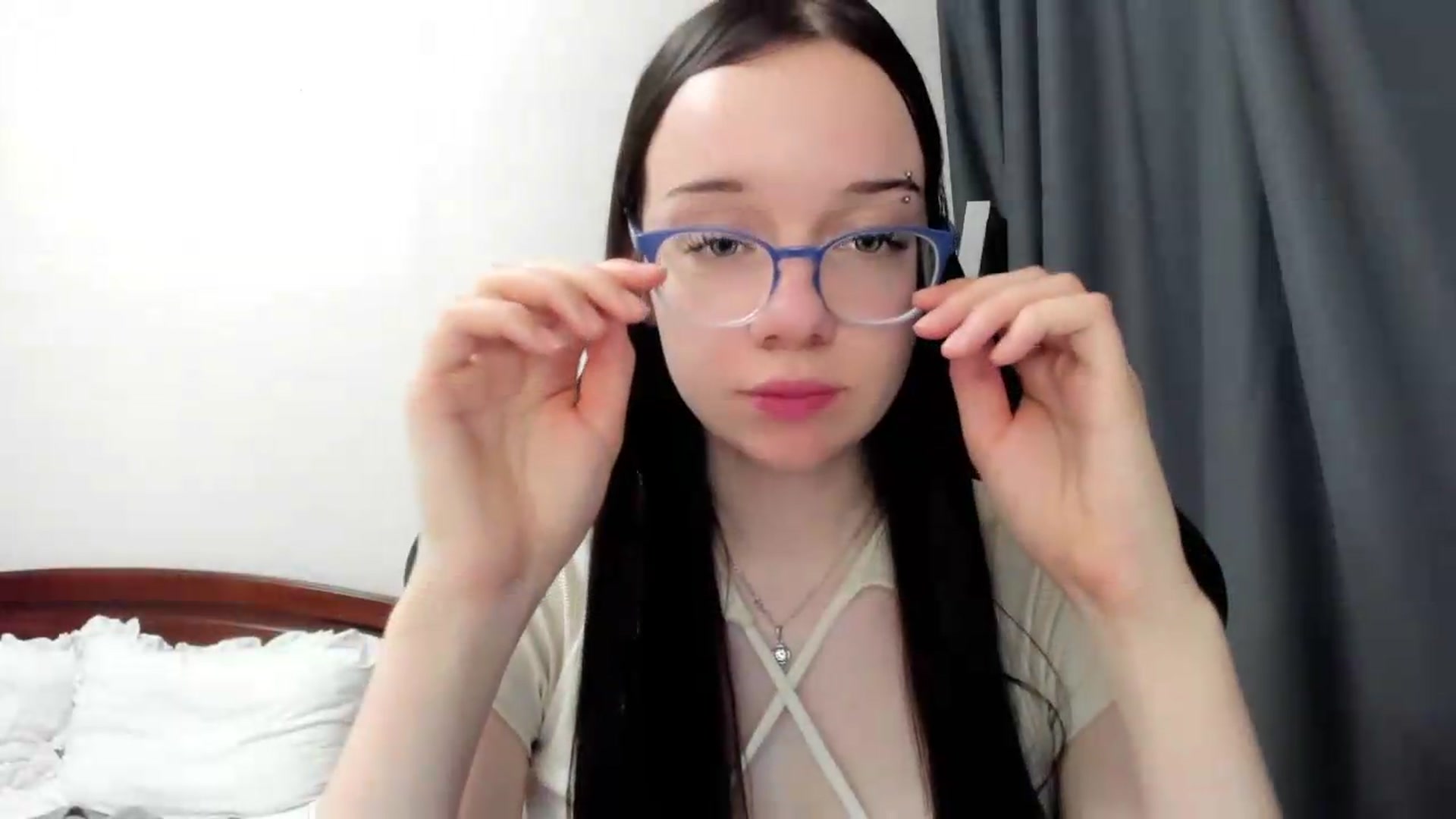 Gallery image thumbnail from Baby_Melania's myfreecams stream on, 07/20/2026, 24:07 image 8 of 20