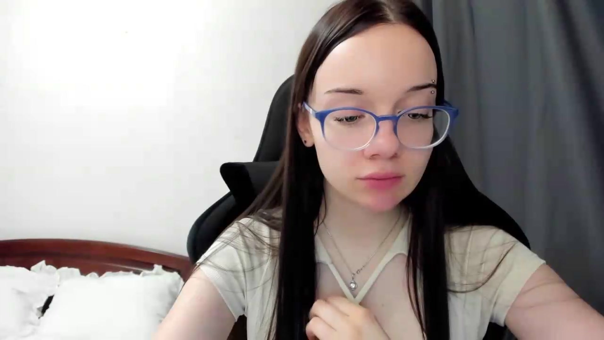 Gallery image thumbnail from Baby_Melania's myfreecams stream on, 07/21/2026, 02:53 image 2 of 20