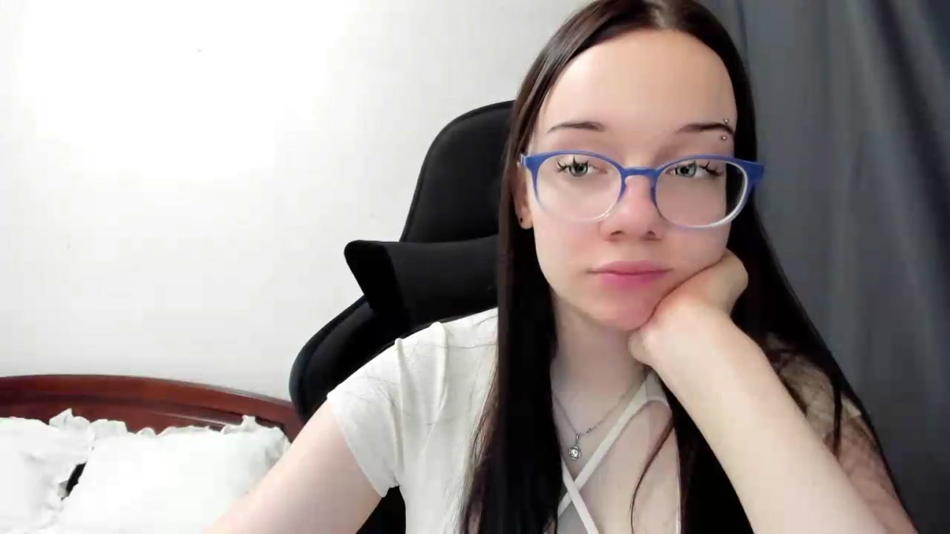 Gallery image thumbnail from Baby_Melania's myfreecams stream on, 07/21/2026, 02:53 image 7 of 20