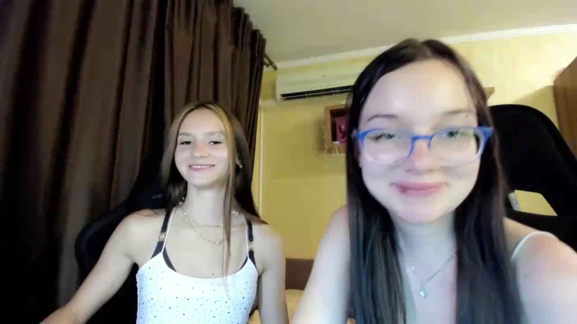 Gallery image thumbnail from Baby_Melania's myfreecams stream on, 08/02/2026, 21:41 image 17 of 20