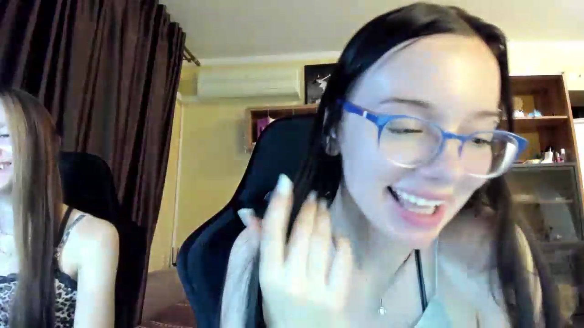 Gallery image thumbnail from Baby_Melania's myfreecams stream on, 08/03/2026, 22:21 image 9 of 20