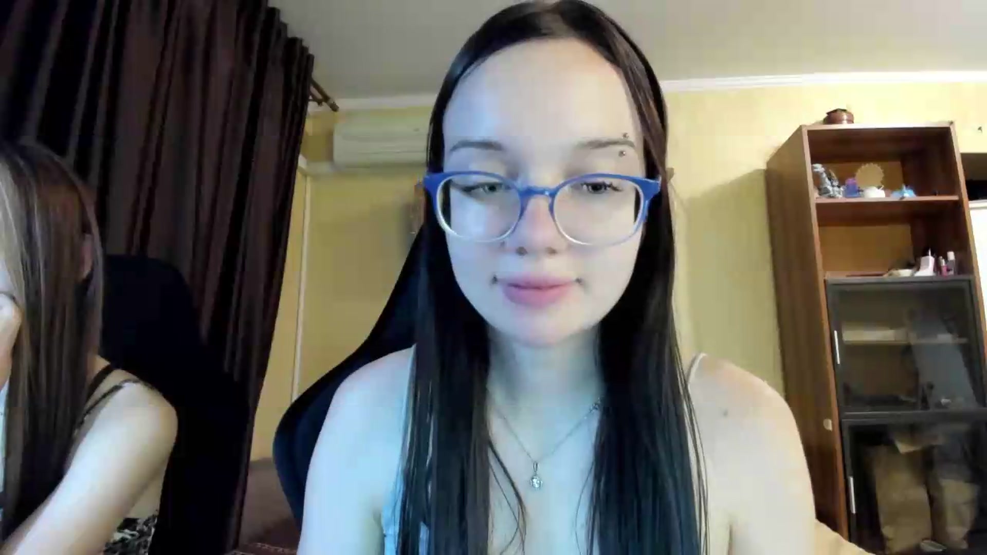 Gallery image thumbnail from Baby_Melania's myfreecams stream on, 08/03/2026, 22:21 image 2 of 20