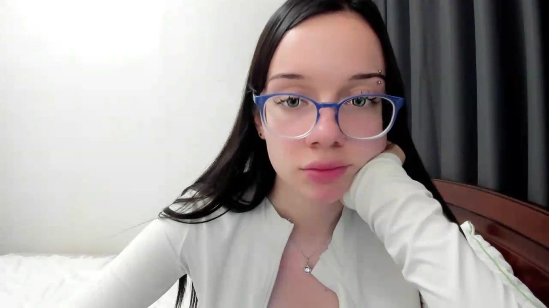 Gallery image thumbnail from Baby_Melania's myfreecams stream on, 08/11/2026, 19:09 image 3 of 20