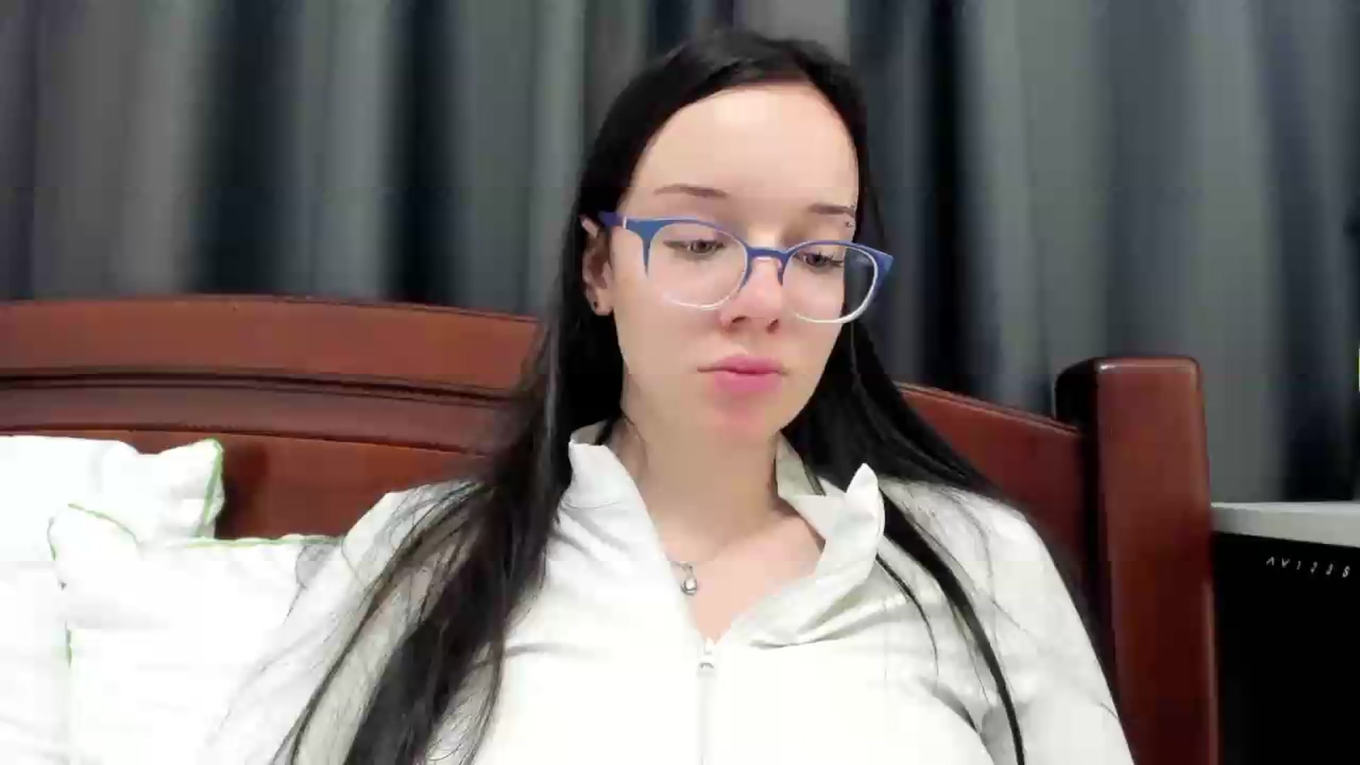 Gallery image thumbnail from Baby_Melania's myfreecams stream on, 08/11/2026, 19:09 image 17 of 20