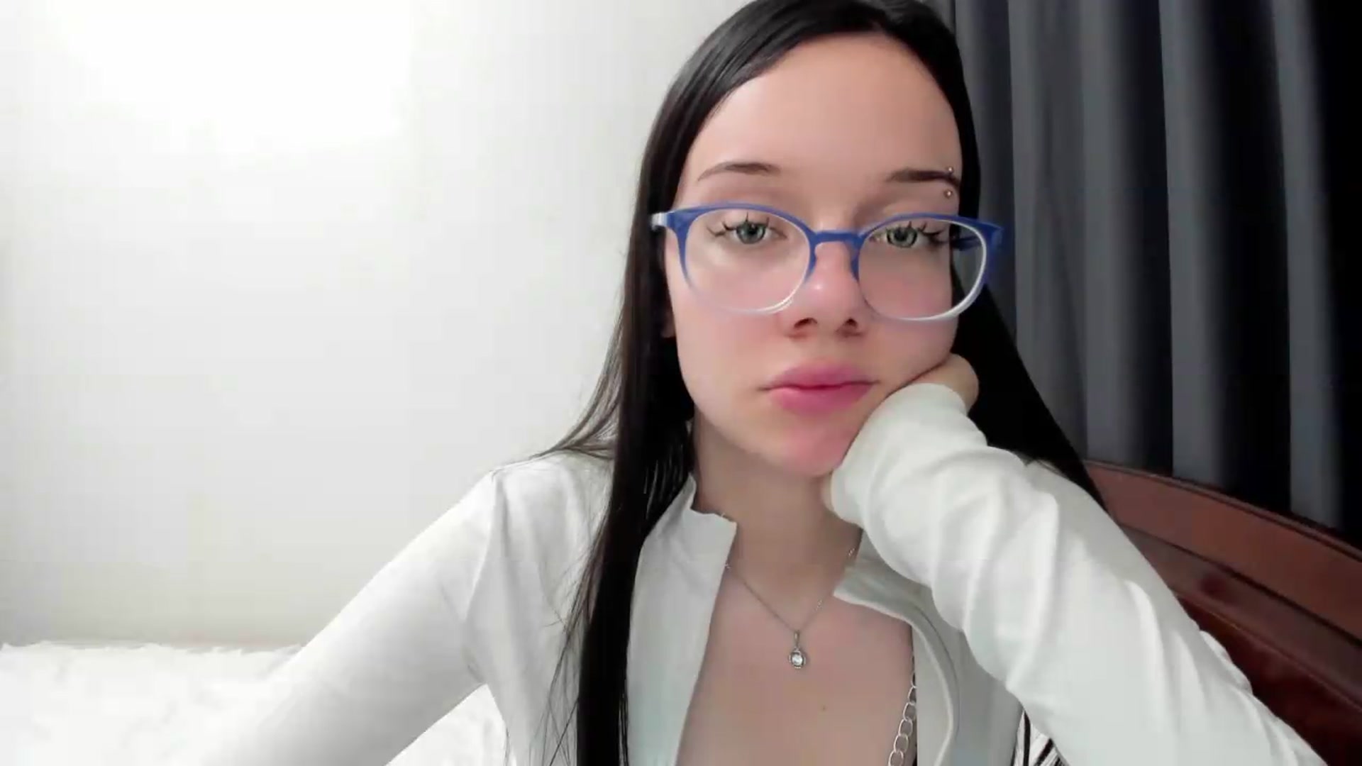 Gallery image thumbnail from Baby_Melania's myfreecams stream on, 08/11/2026, 19:09 image 12 of 20