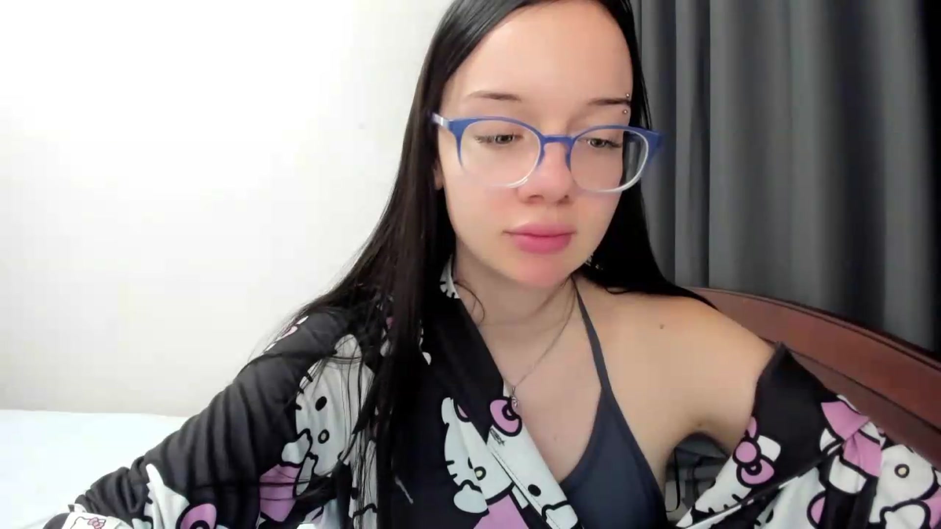 Gallery image thumbnail from Baby_Melania's myfreecams stream on, 08/16/2026, 21:35 image 4 of 20