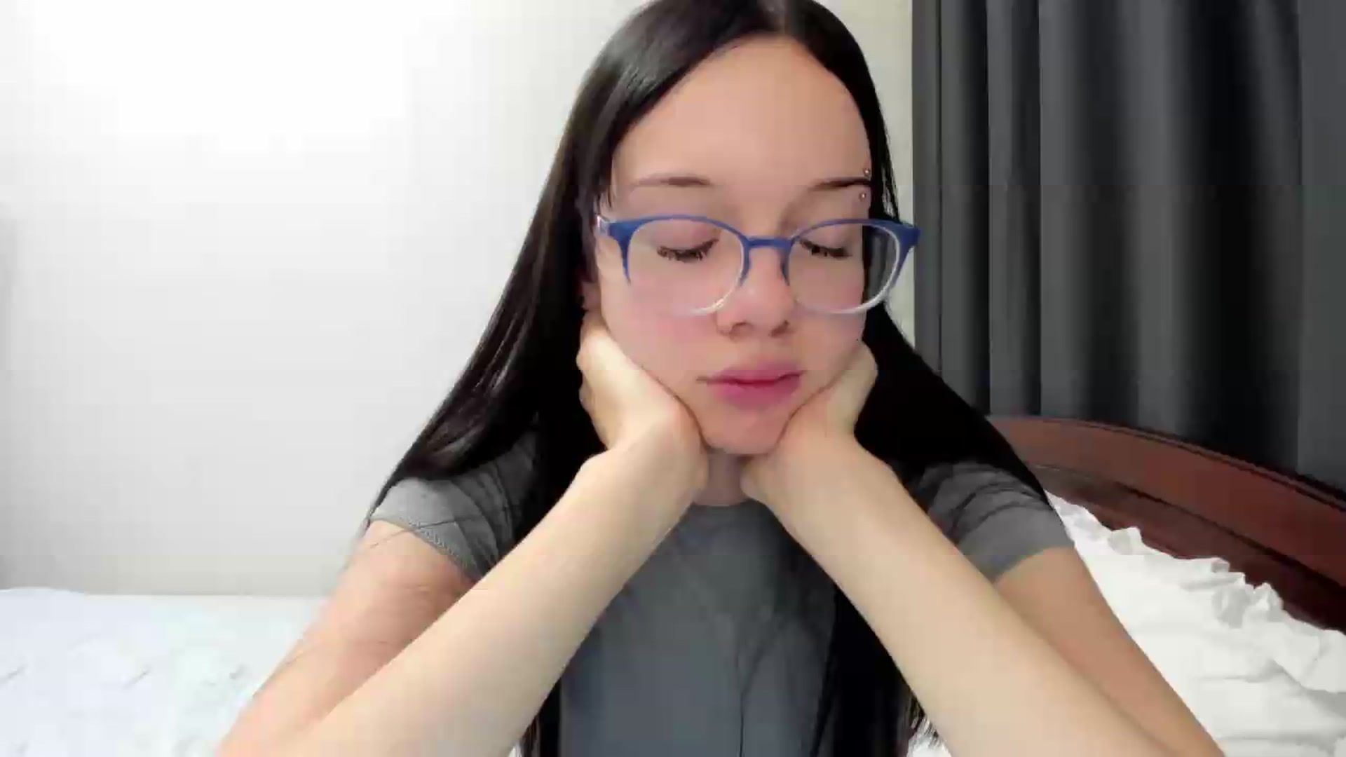 Gallery image thumbnail from Baby_Melania's myfreecams stream on, 08/18/2026, 19:04 image 14 of 20