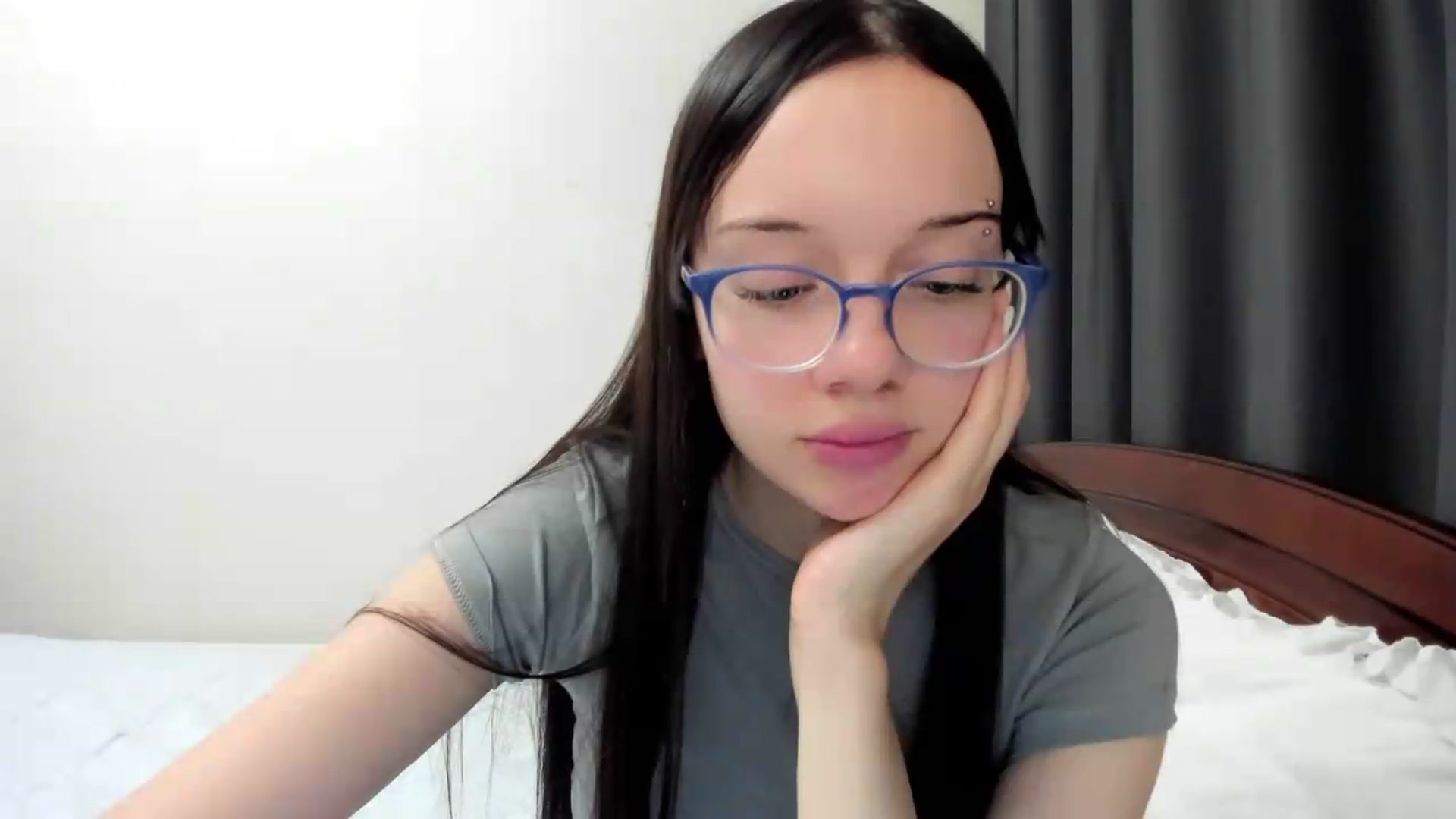 Gallery image thumbnail from Baby_Melania's myfreecams stream on, 08/18/2026, 19:27 image 7 of 20