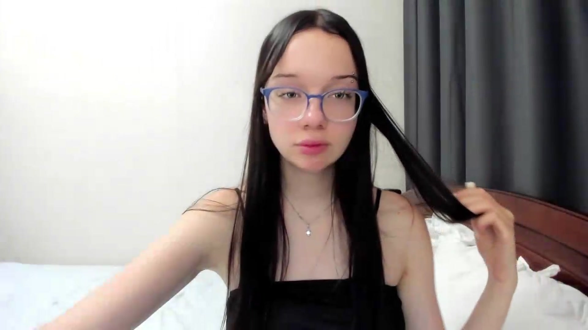Gallery image thumbnail from Baby_Melania's myfreecams stream on, 08/19/2026, 24:23 image 19 of 20