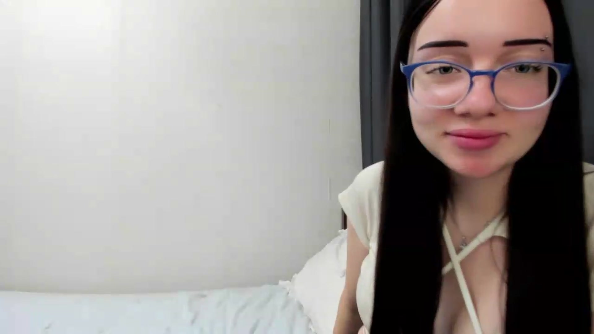 Gallery image thumbnail from Baby_Melania's myfreecams stream on, 08/28/2026, 24:19 image 10 of 20