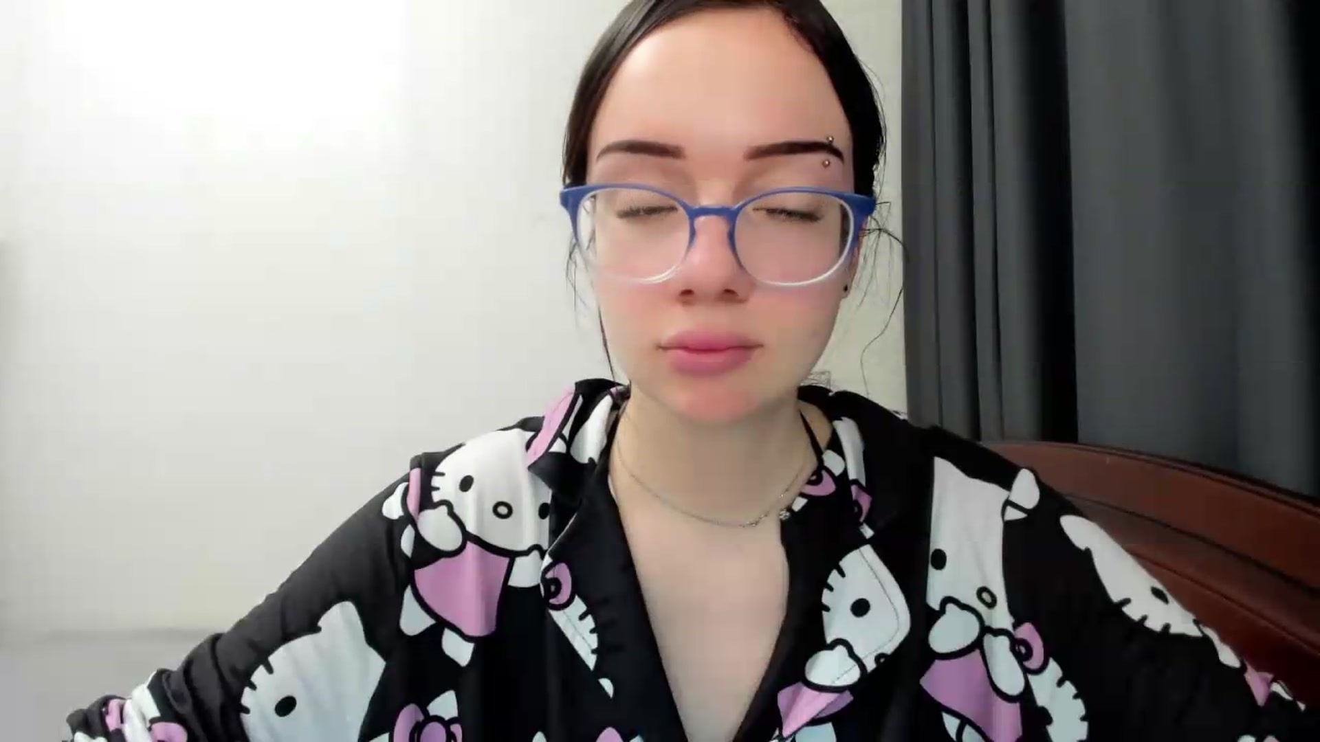 Gallery image thumbnail from Baby_Melania's myfreecams stream on, 09/15/2026, 23:47 image 15 of 20