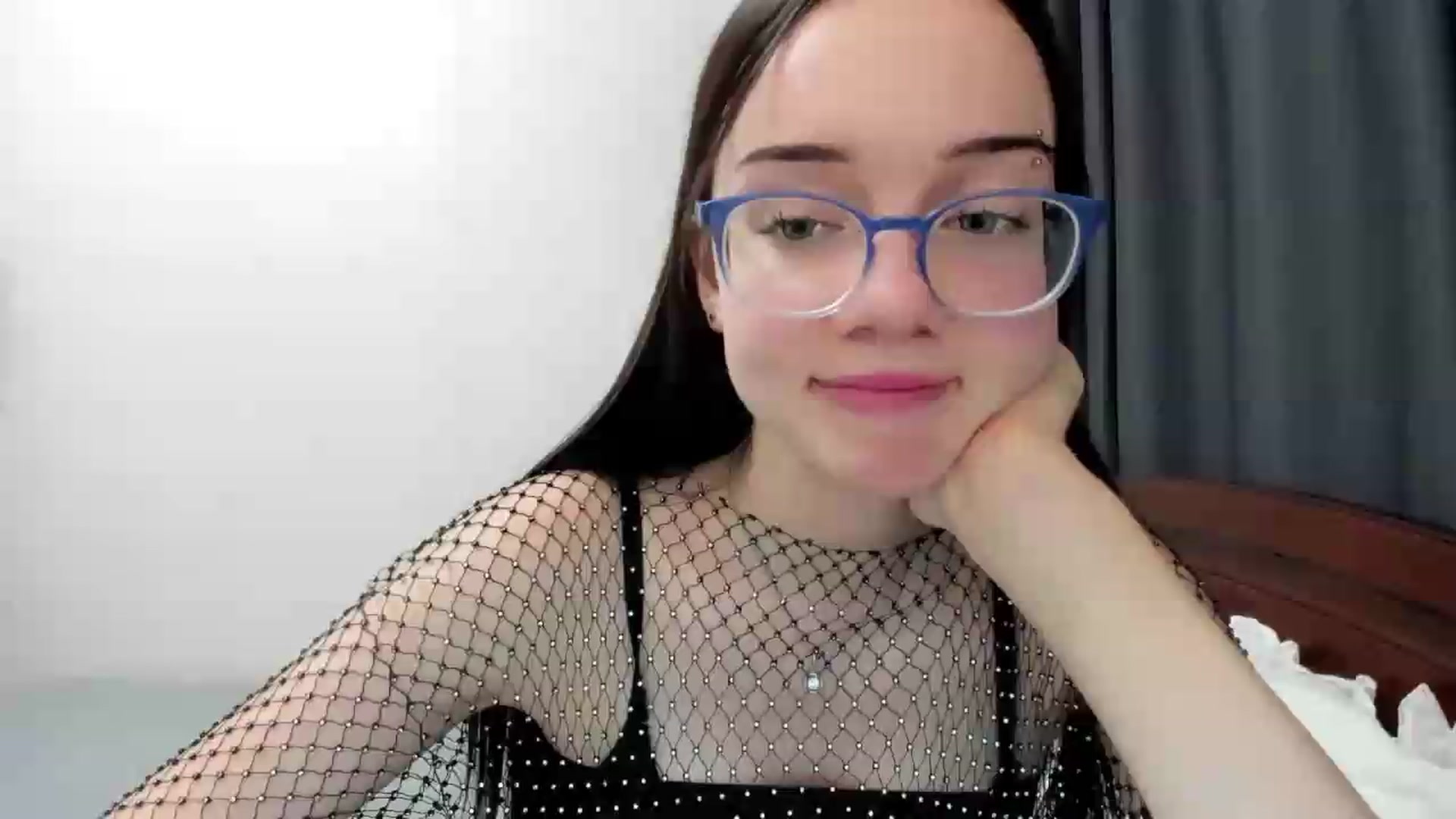 Gallery image thumbnail from Baby_Melania's myfreecams stream on, 09/17/2026, 21:13 image 15 of 20