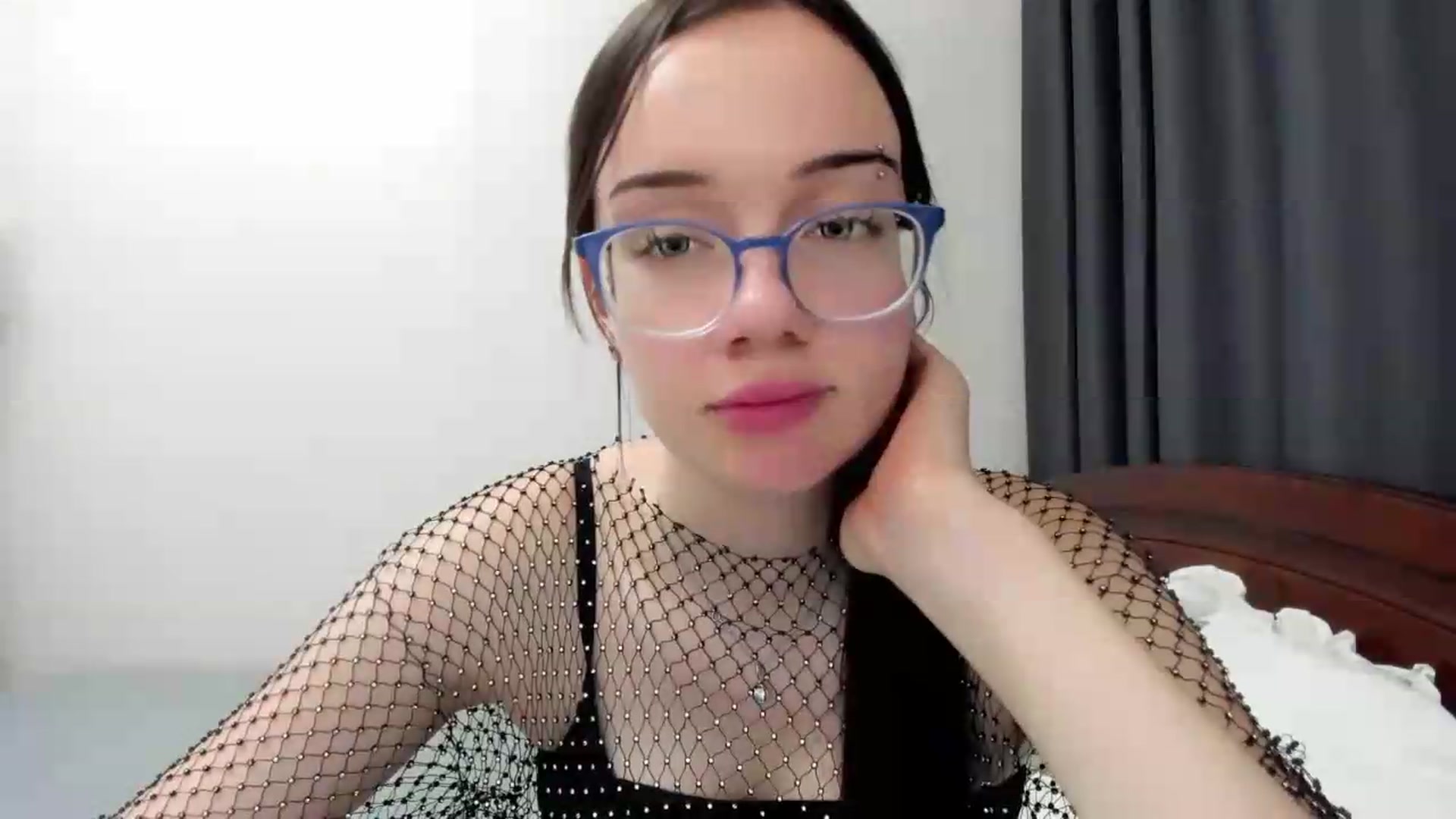 Gallery image thumbnail from Baby_Melania's myfreecams stream on, 09/17/2026, 22:54 image 17 of 20