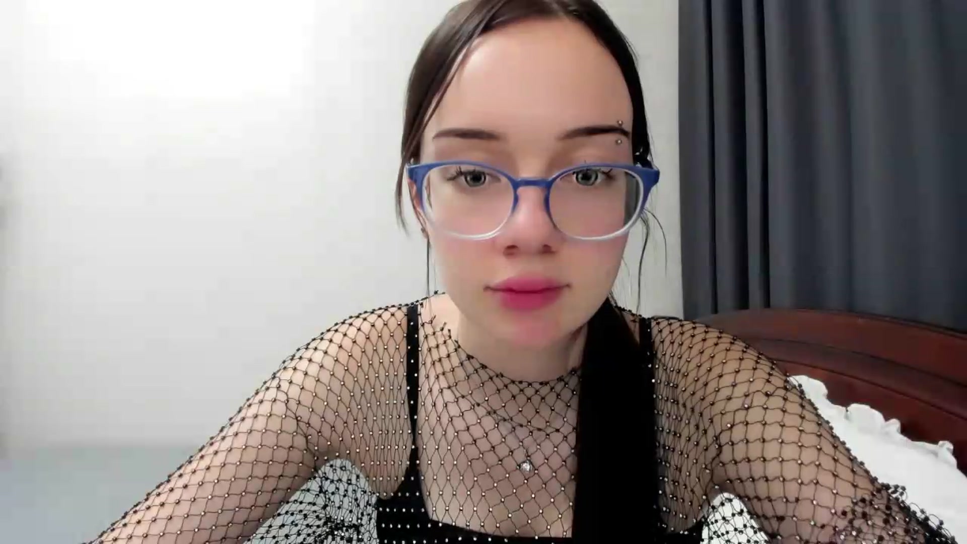 Gallery image thumbnail from Baby_Melania's myfreecams stream on, 09/17/2026, 22:54 image 15 of 20