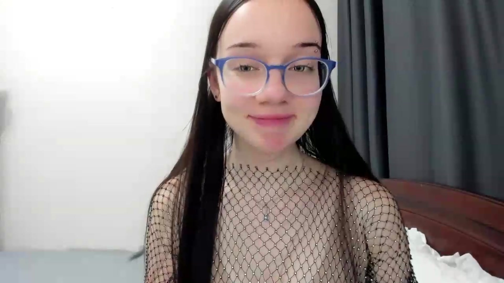 Gallery image thumbnail from Baby_Melania's myfreecams stream on, 09/23/2026, 24:25 image 4 of 20
