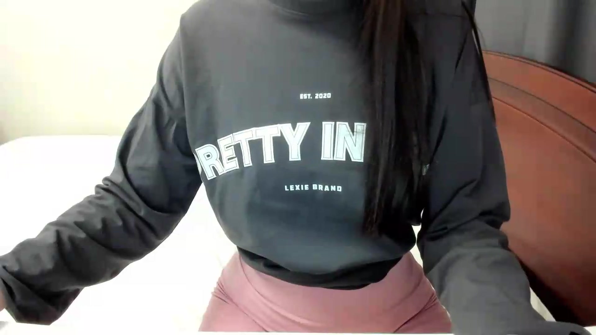 Gallery image thumbnail from Baby_Melania's myfreecams stream on, 09/26/2026, 24:13 image 10 of 20