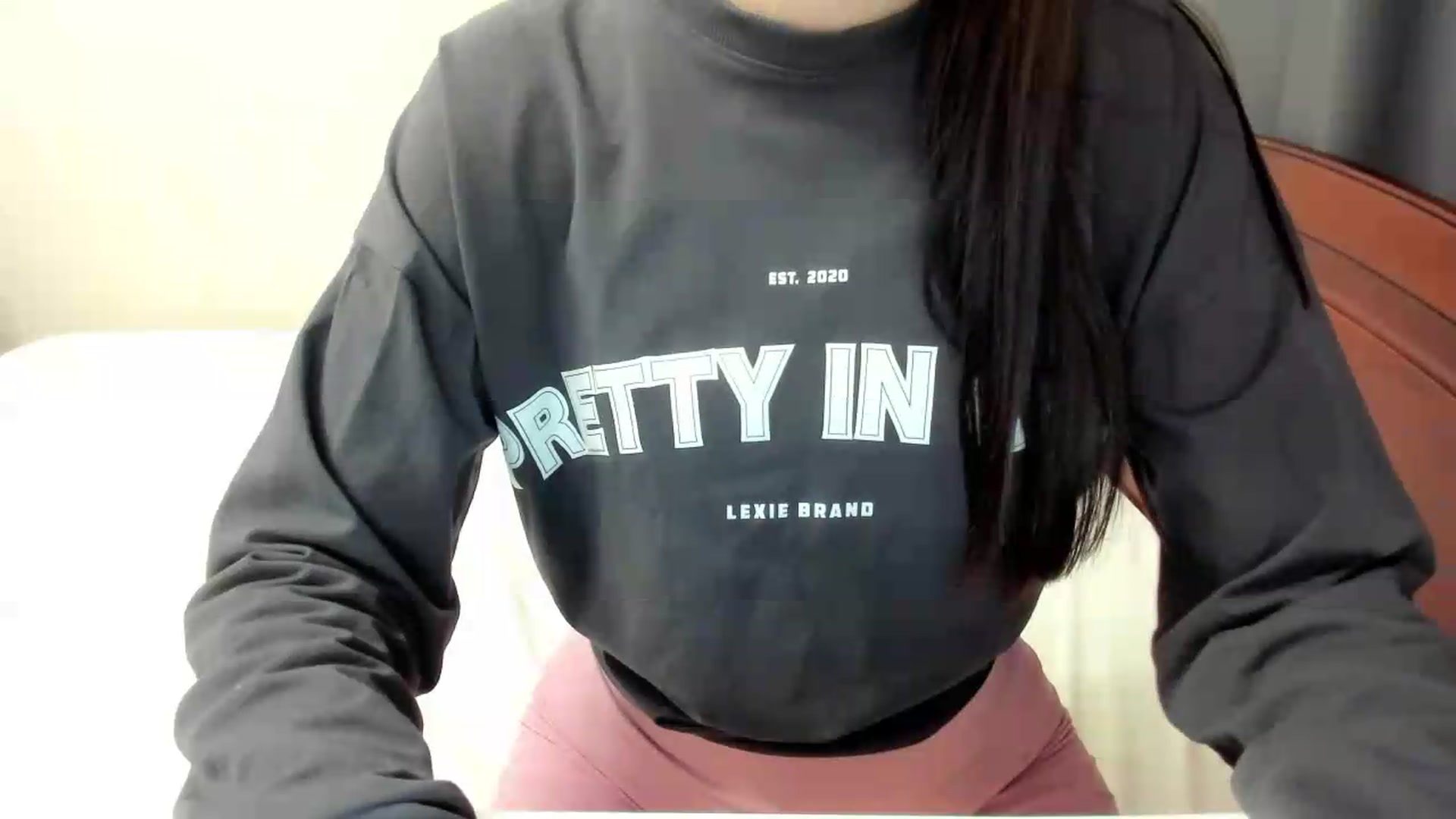 Gallery image thumbnail from Baby_Melania's myfreecams stream on, 09/26/2026, 24:13 image 12 of 20