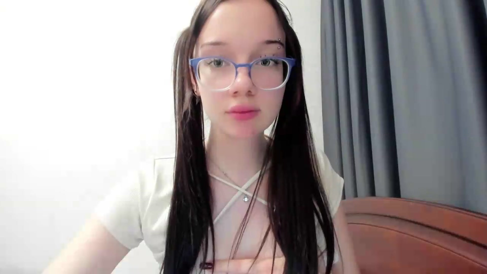Gallery image thumbnail from Baby_Melania's myfreecams stream on, 09/26/2026, 21:23 image 16 of 20