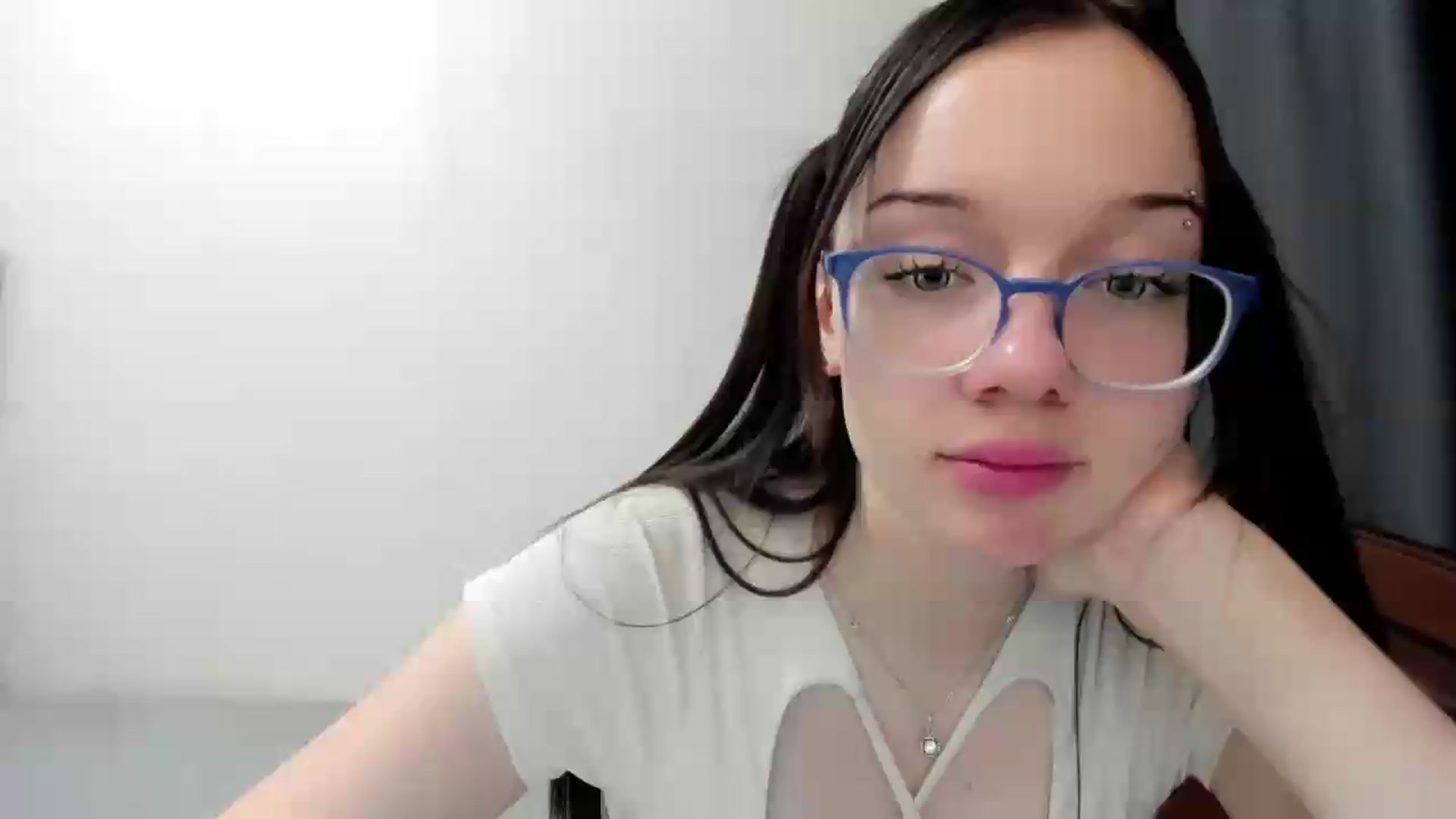 Gallery image thumbnail from Baby_Melania's myfreecams stream on, 09/27/2026, 24:20 image 1 of 20