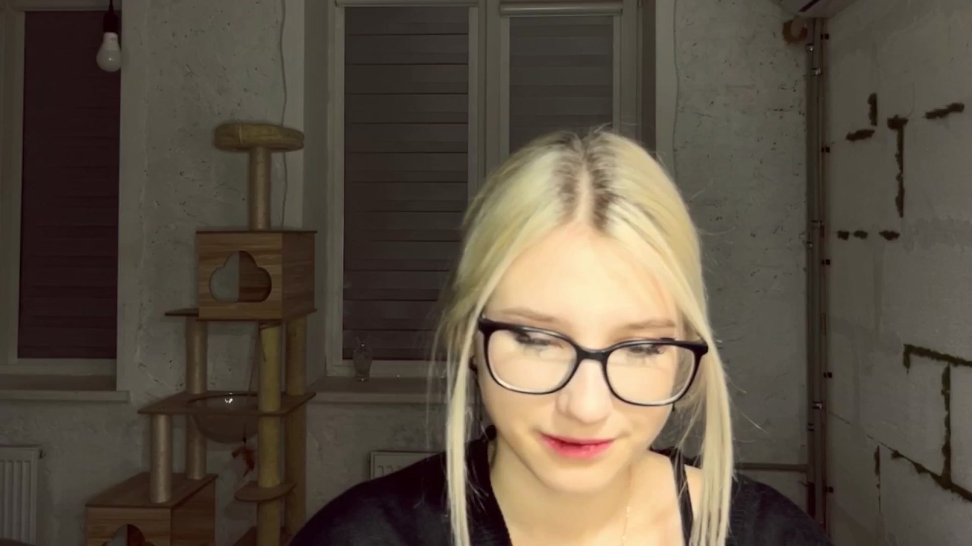 Gallery image thumbnail from Baby_Polly's myfreecams stream on, 03/24/2026, 24:00 image 16 of 20