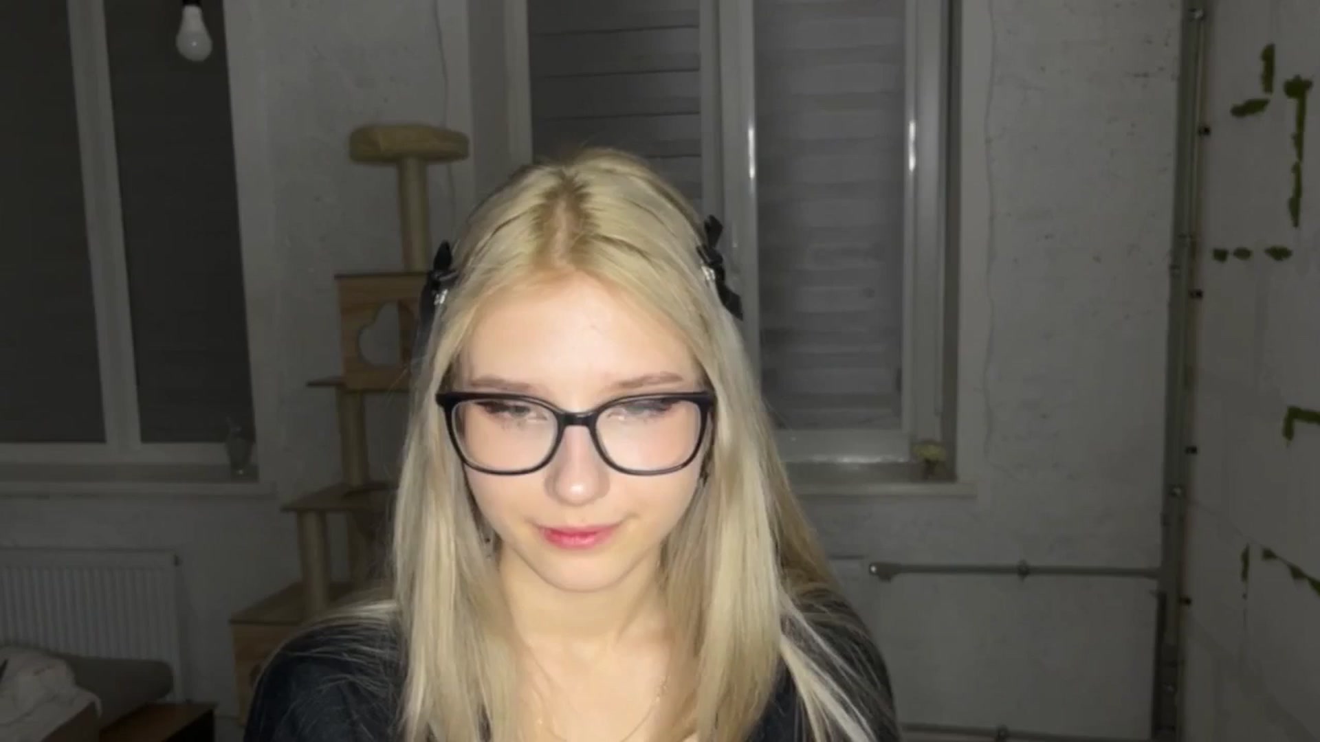 Gallery image thumbnail from Baby_Polly's myfreecams stream on, 03/27/2026, 22:57 image 12 of 20