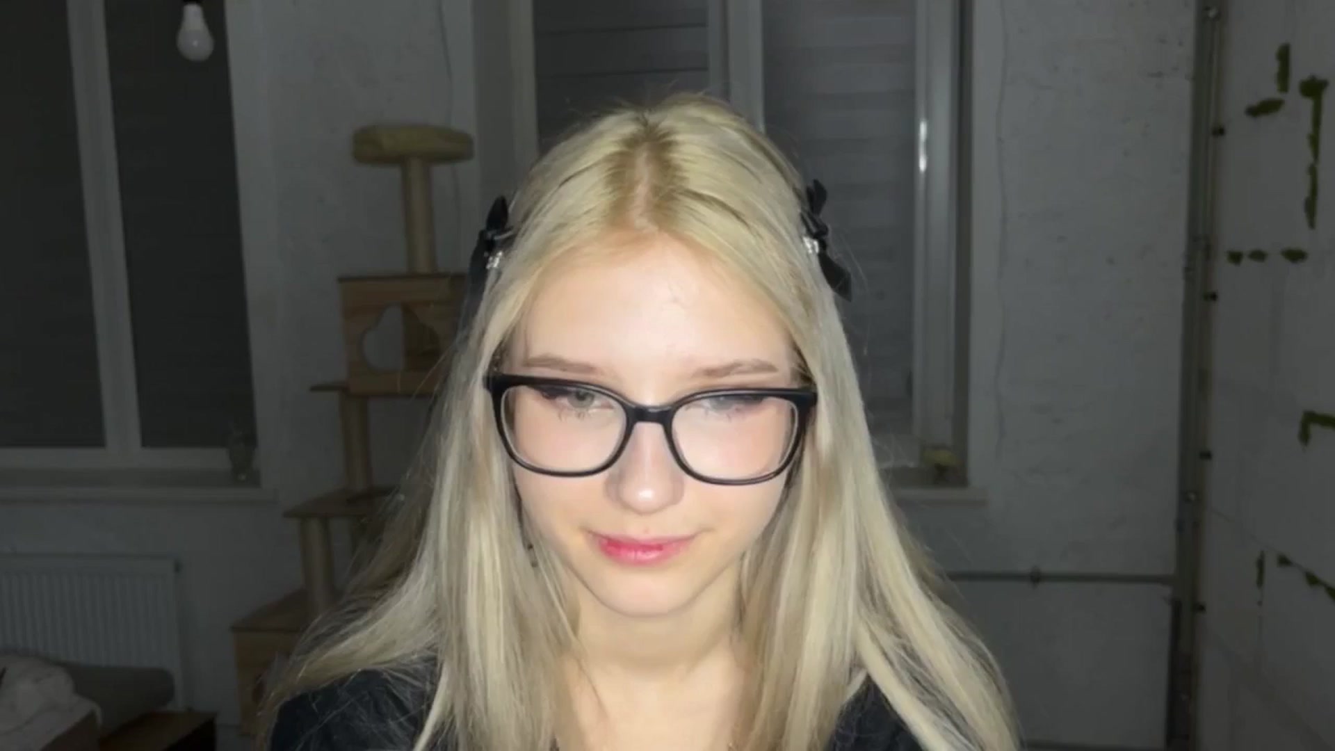 Gallery image thumbnail from Baby_Polly's myfreecams stream on, 03/27/2026, 22:57 image 10 of 20