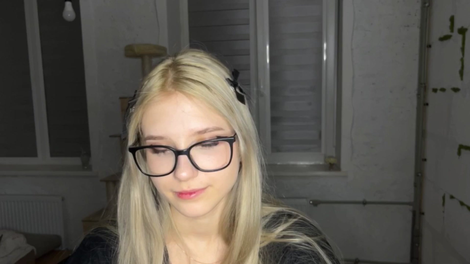 Gallery image thumbnail from Baby_Polly's myfreecams stream on, 03/27/2026, 22:57 image 16 of 20