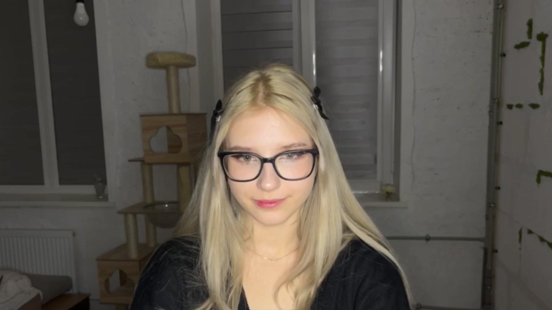 Gallery image thumbnail from Baby_Polly's myfreecams stream on, 03/27/2026, 22:57 image 6 of 20