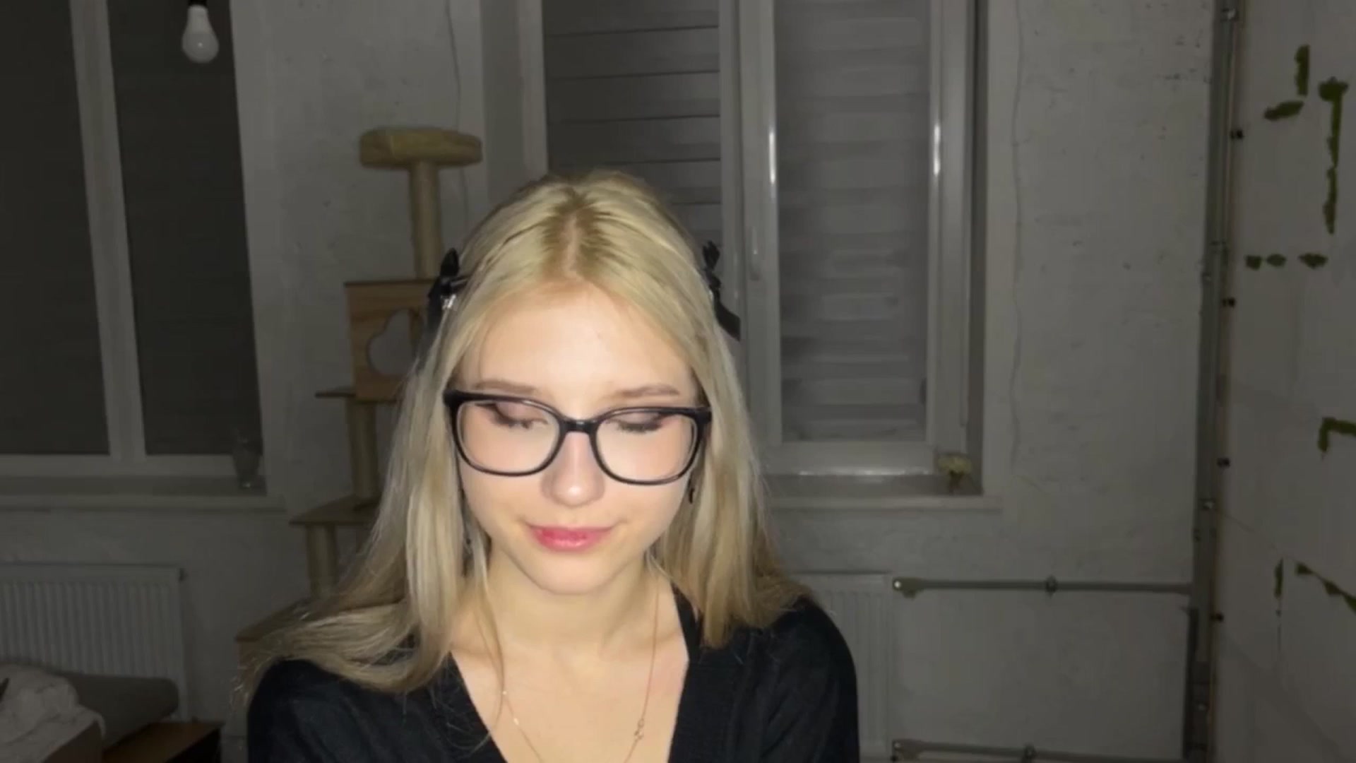 Gallery image thumbnail from Baby_Polly's myfreecams stream on, 03/27/2026, 22:57 image 18 of 20