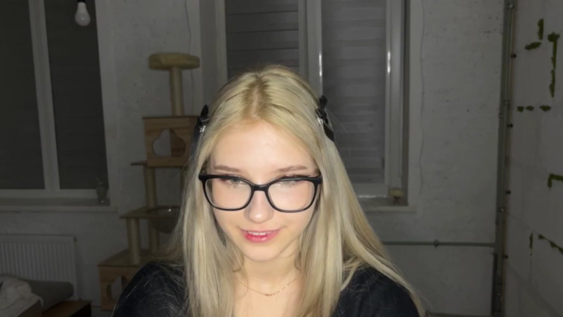 Gallery image thumbnail from Baby_Polly's myfreecams stream on, 03/27/2026, 22:57 image 7 of 20