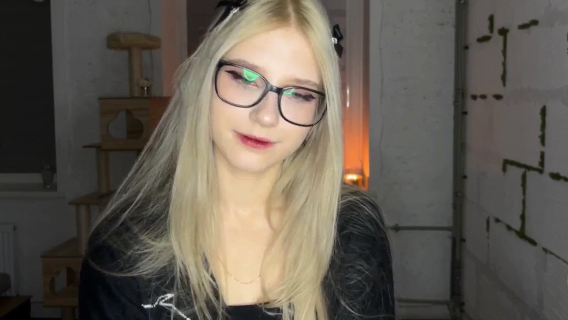 Gallery image thumbnail from Baby_Polly's myfreecams stream on, 03/28/2026, 22:11 image 9 of 20