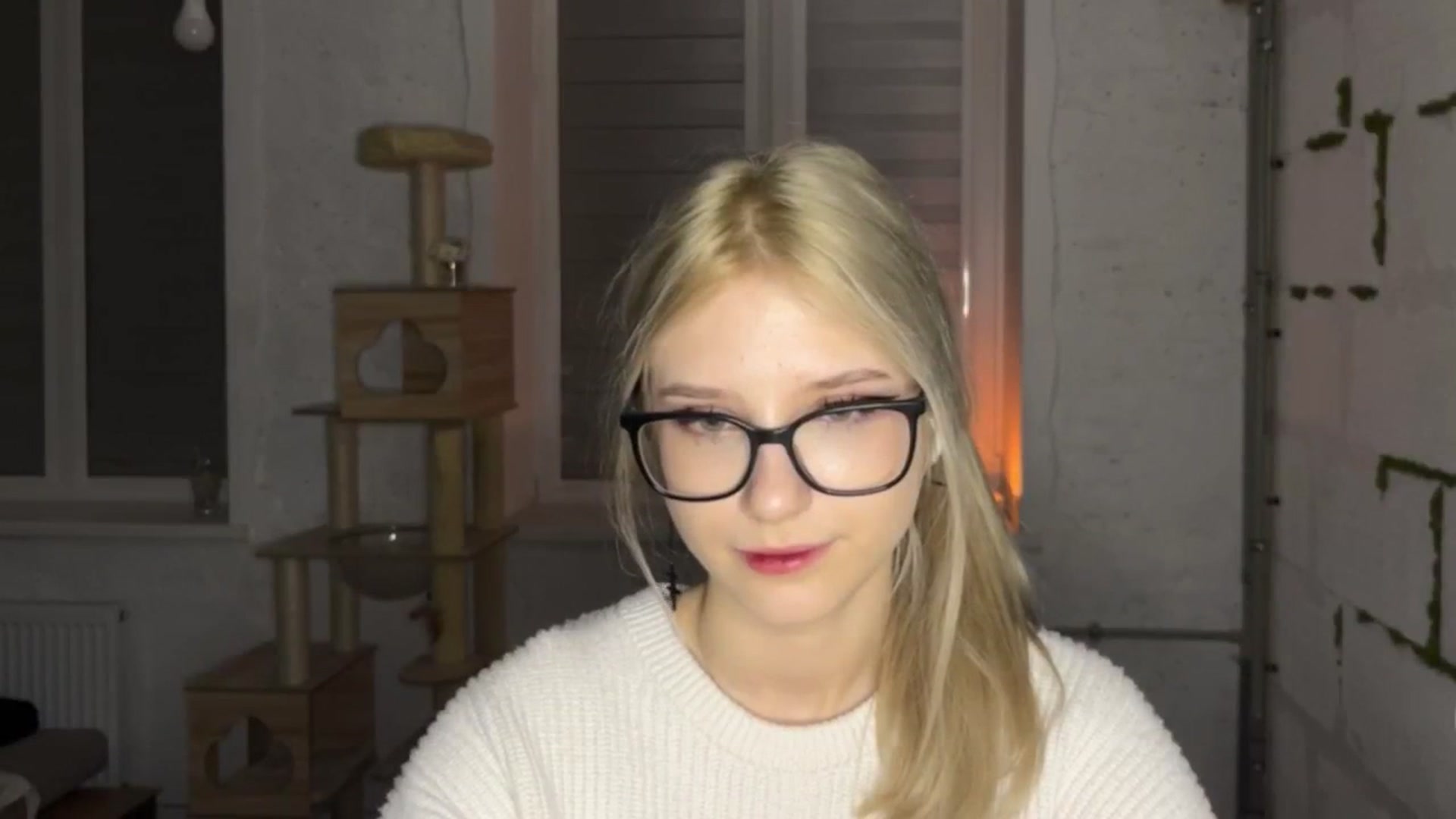 Gallery image thumbnail from Baby_Polly's myfreecams stream on, 03/29/2026, 01:18 image 18 of 20