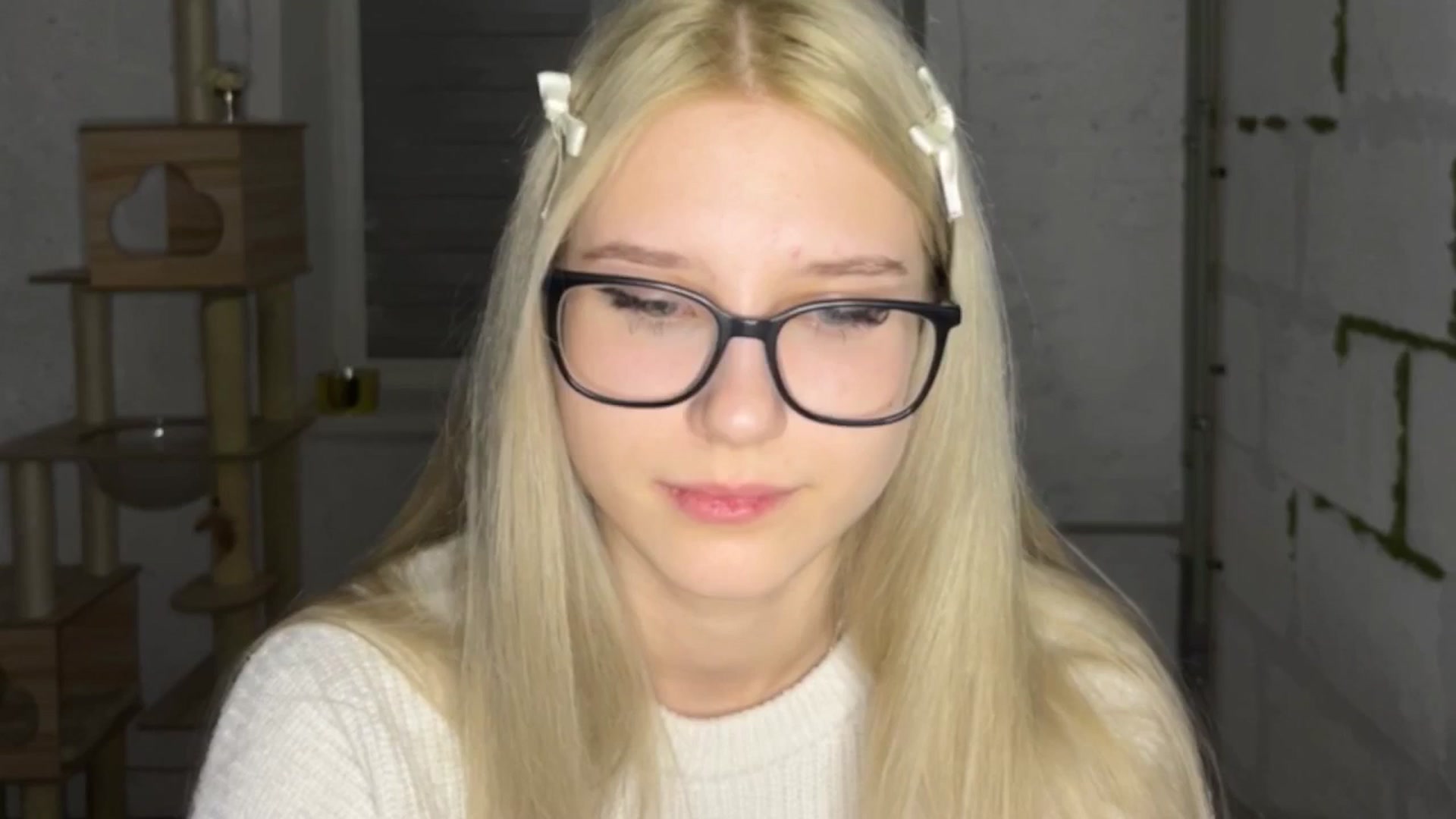 Gallery image thumbnail from Baby_Polly's myfreecams stream on, 03/31/2026, 24:01 image 20 of 20
