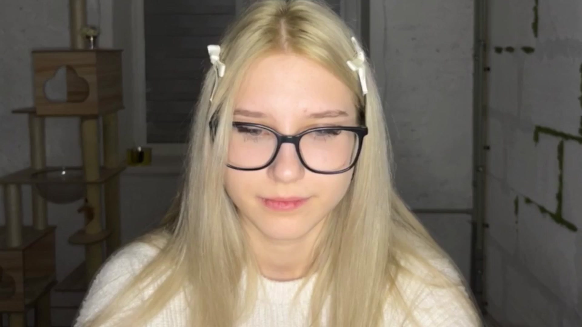 Gallery image thumbnail from Baby_Polly's myfreecams stream on, 03/31/2026, 24:01 image 9 of 20